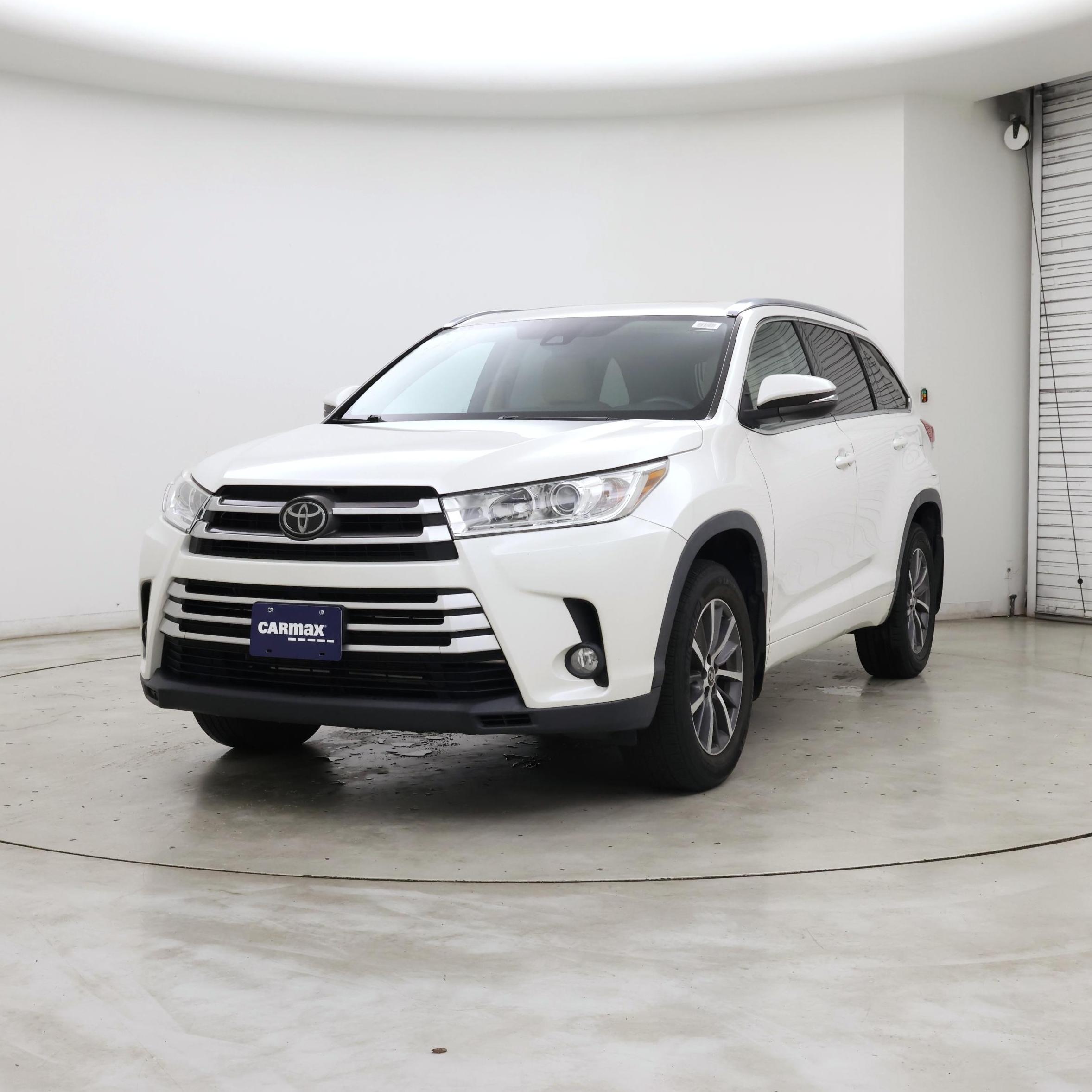 Thumbnail: 2018 Toyota Highlander - 4