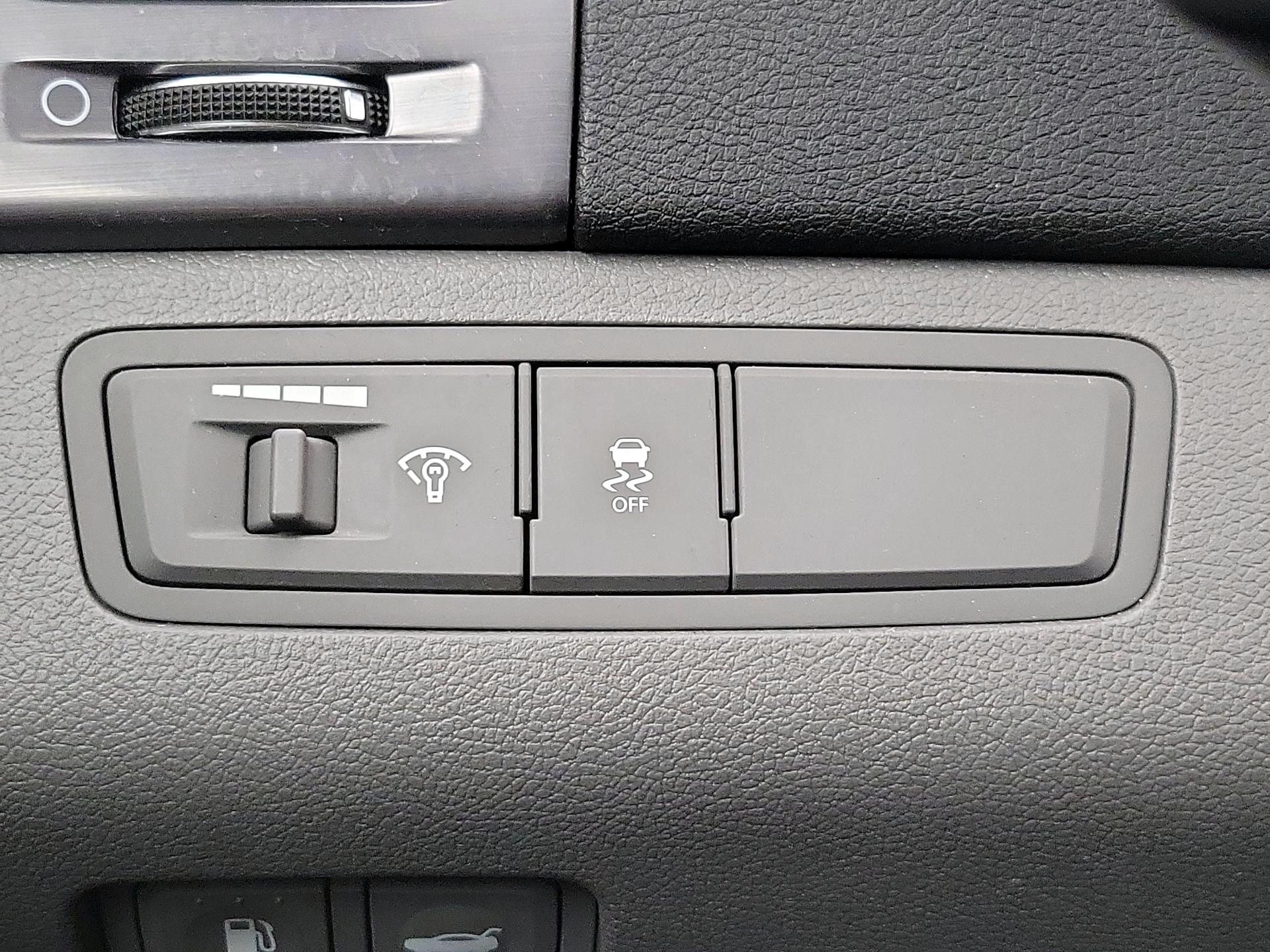 Thumbnail: 2015 Hyundai Sonata - 13