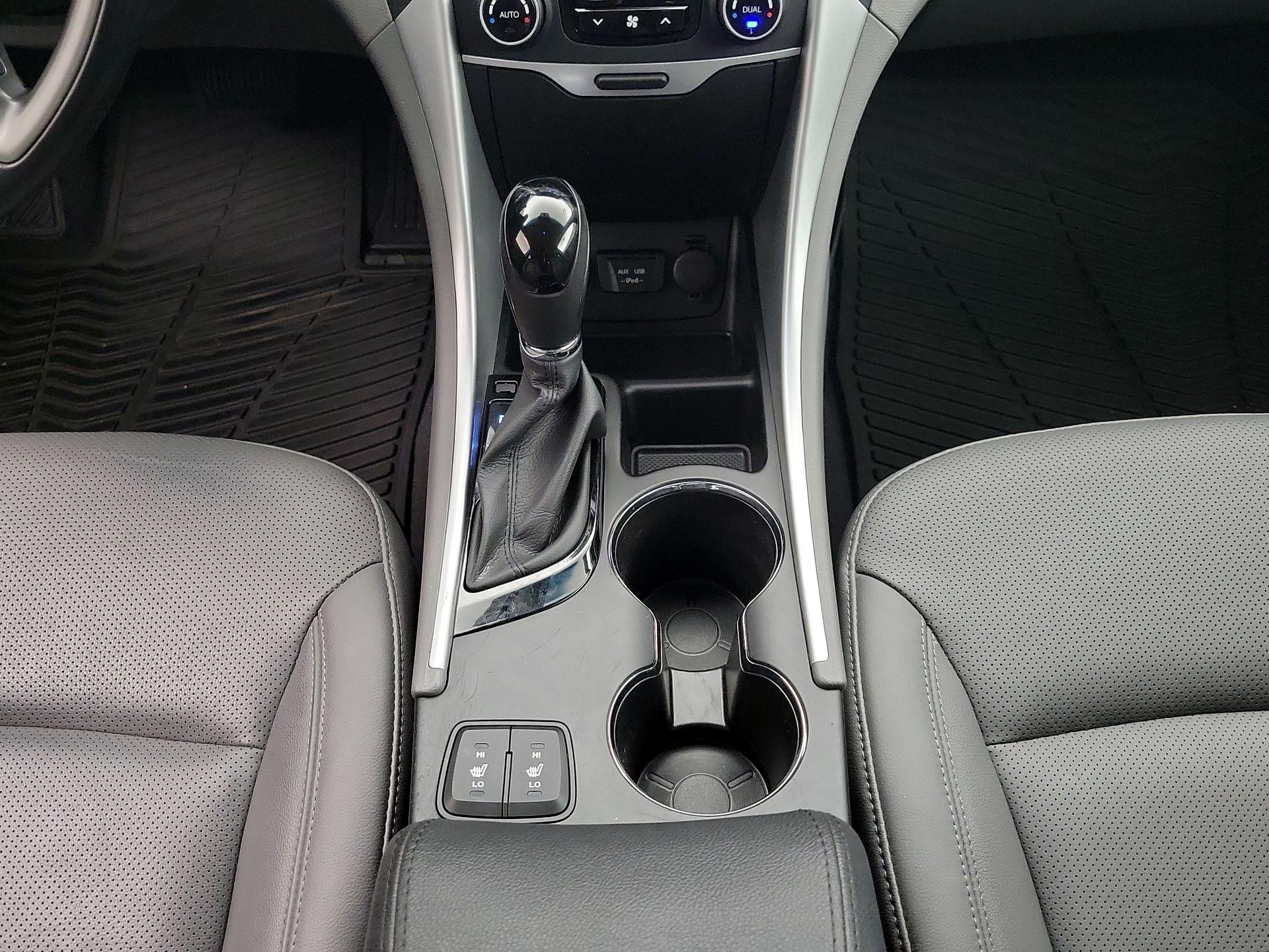 Thumbnail: 2015 Hyundai Sonata - 18