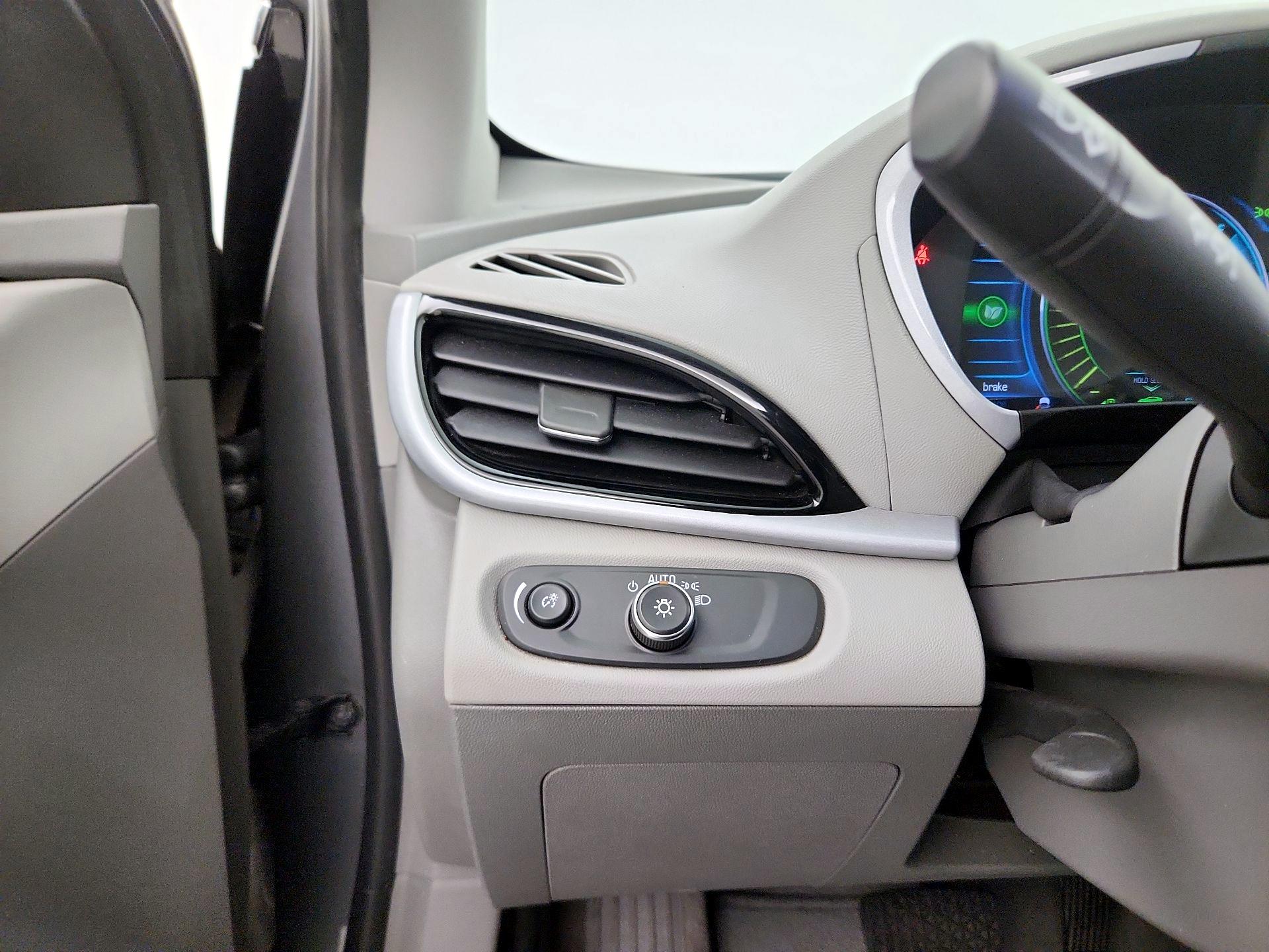 Thumbnail: 2018 Chevrolet Volt - 13