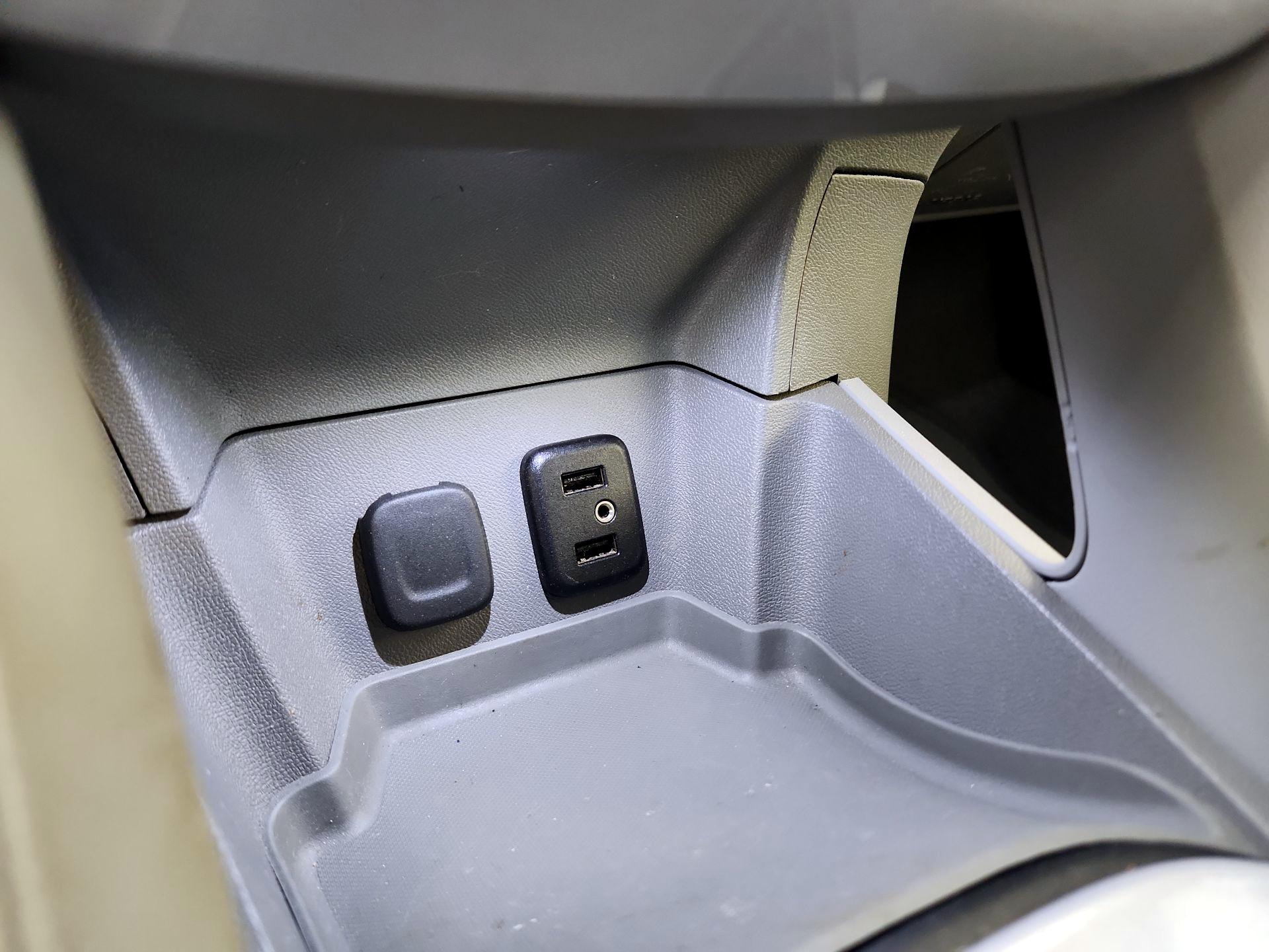 Thumbnail: 2018 Chevrolet Volt - 18