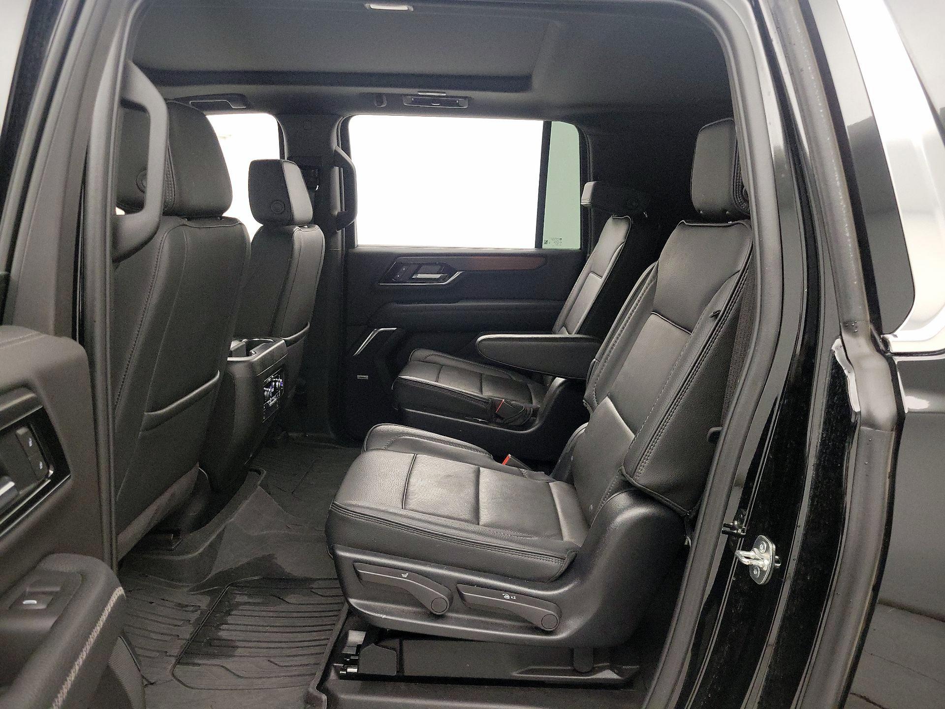 Thumbnail: 2025 GMC Yukon XL - 20