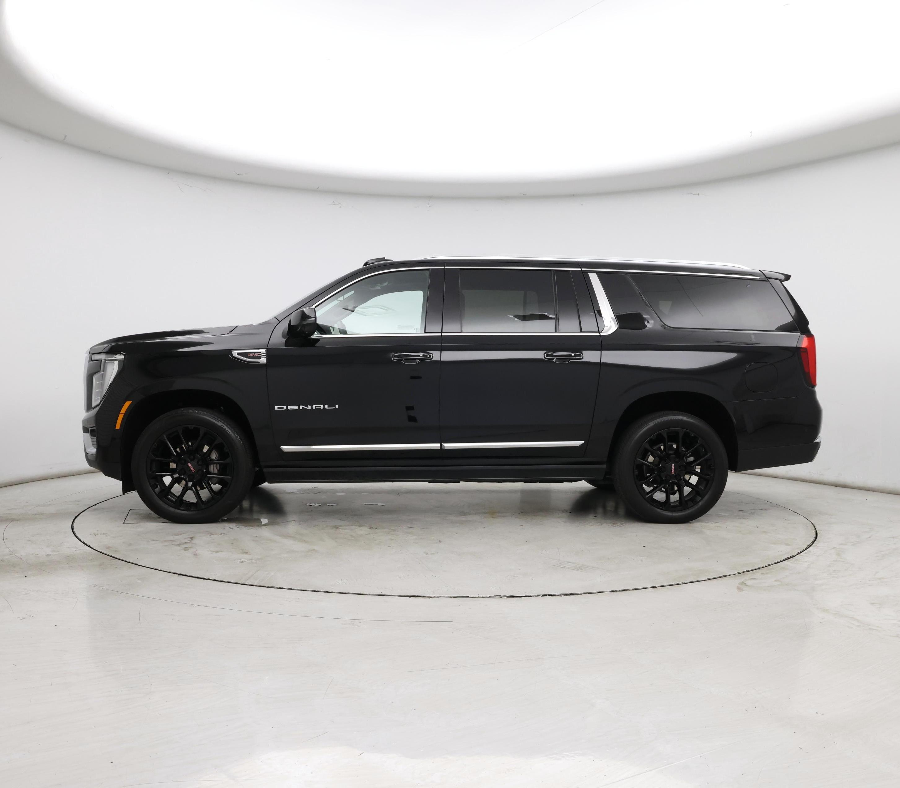 Thumbnail: 2025 GMC Yukon XL - 3