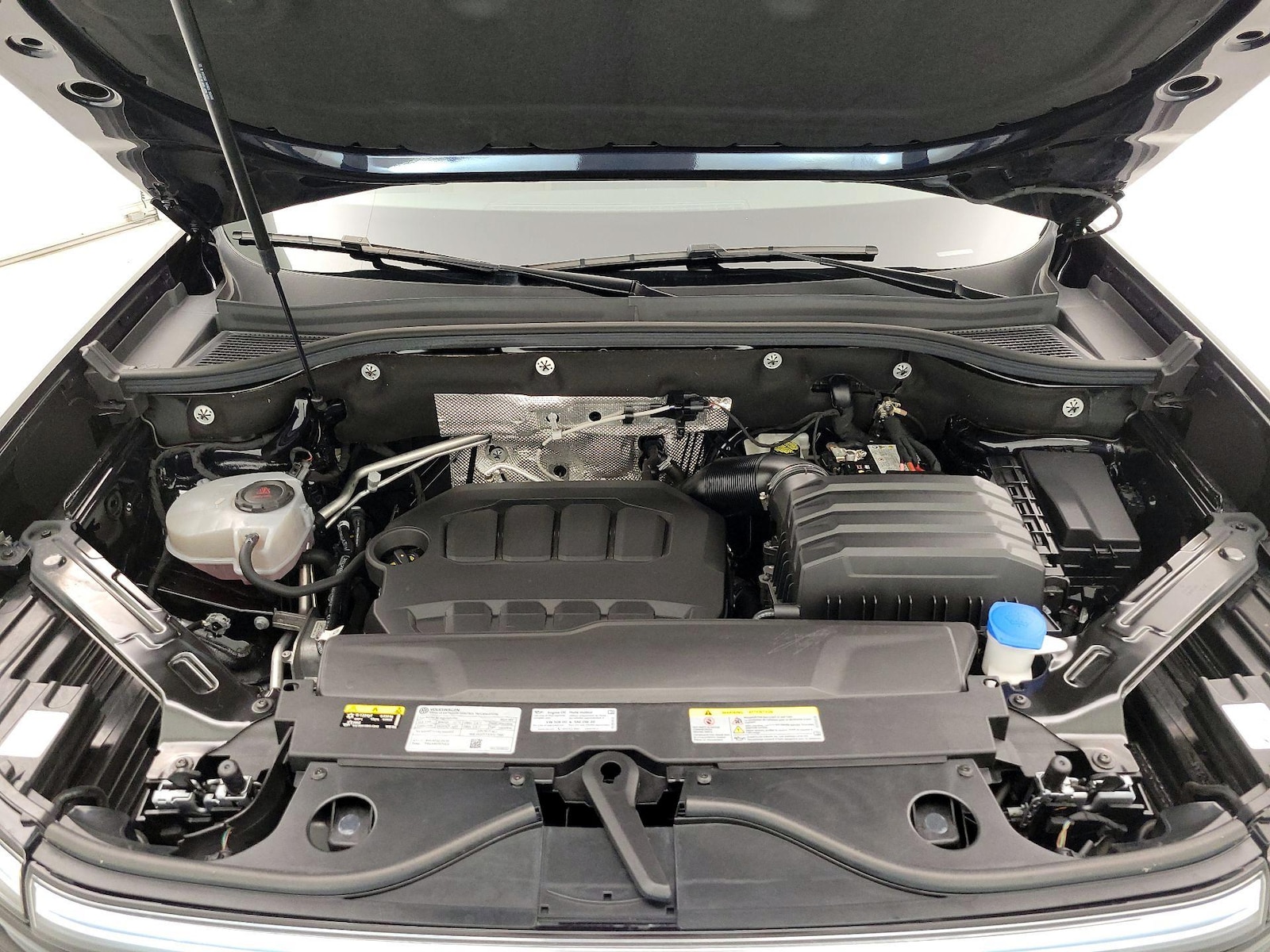 2024 Volkswagen Atlas Cross Sport SE w/Tech - Photo 24