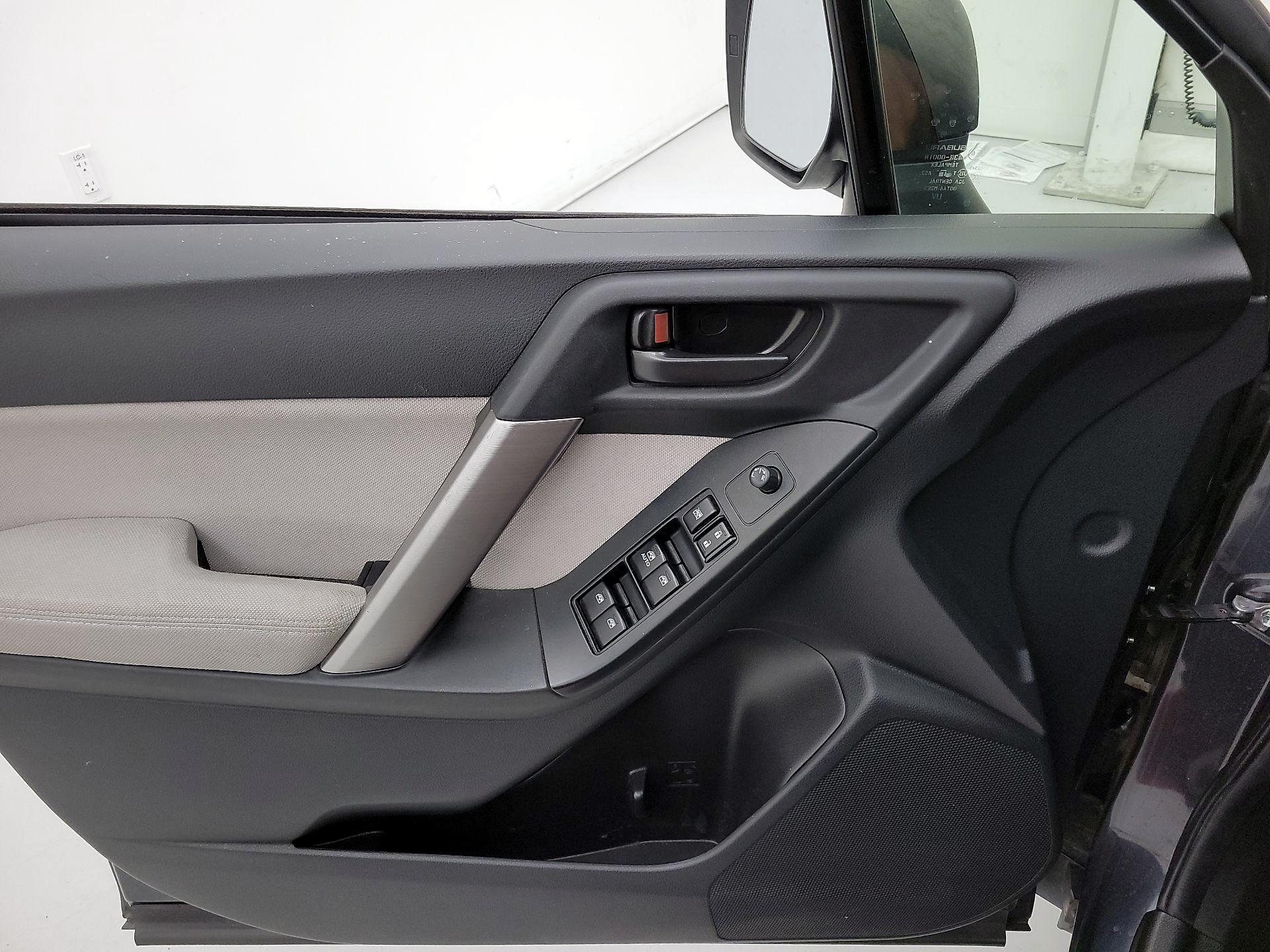 Thumbnail: 2015 Subaru Forester - 12