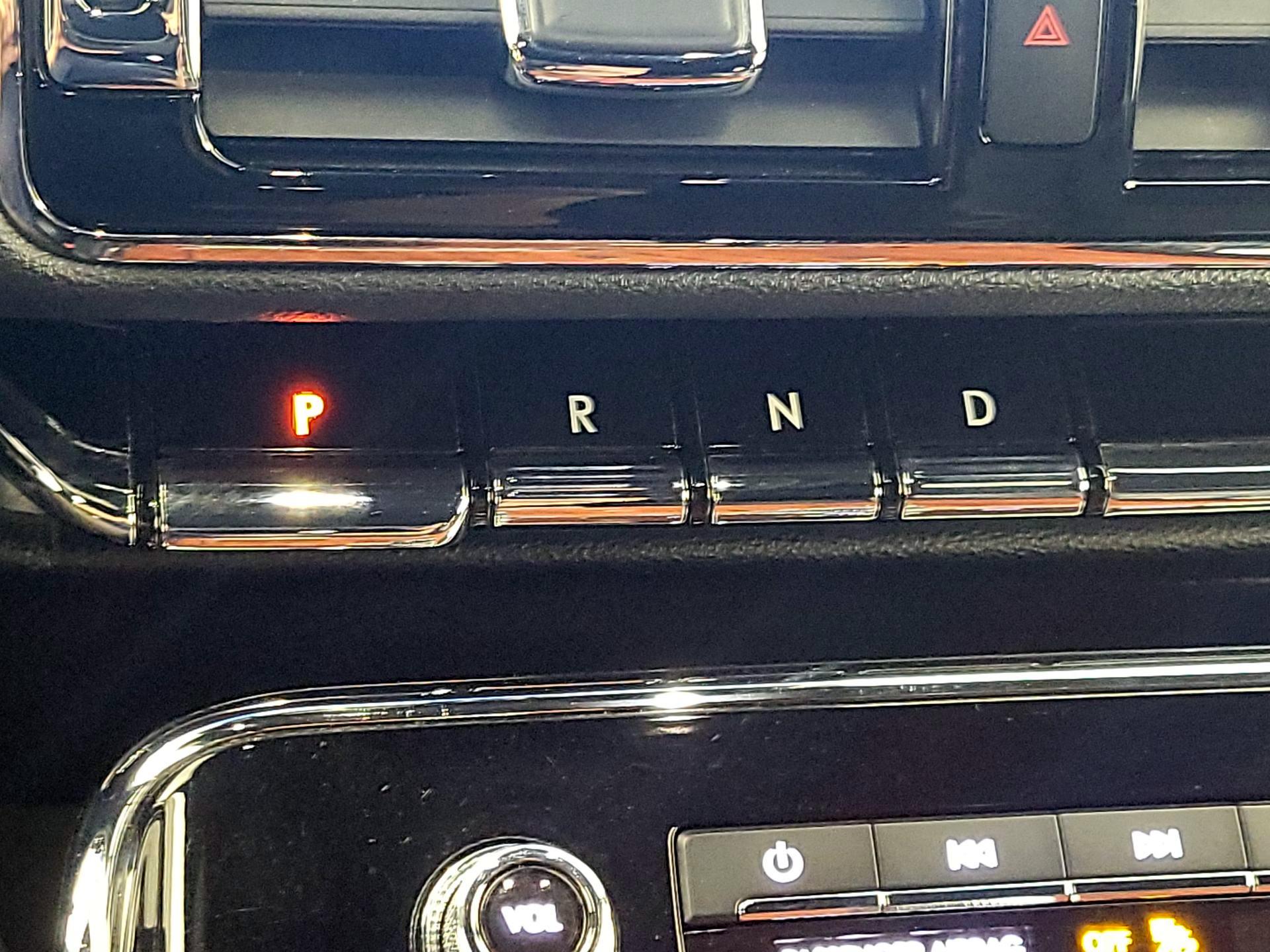 Thumbnail: 2019 Lincoln Navigator L - 17