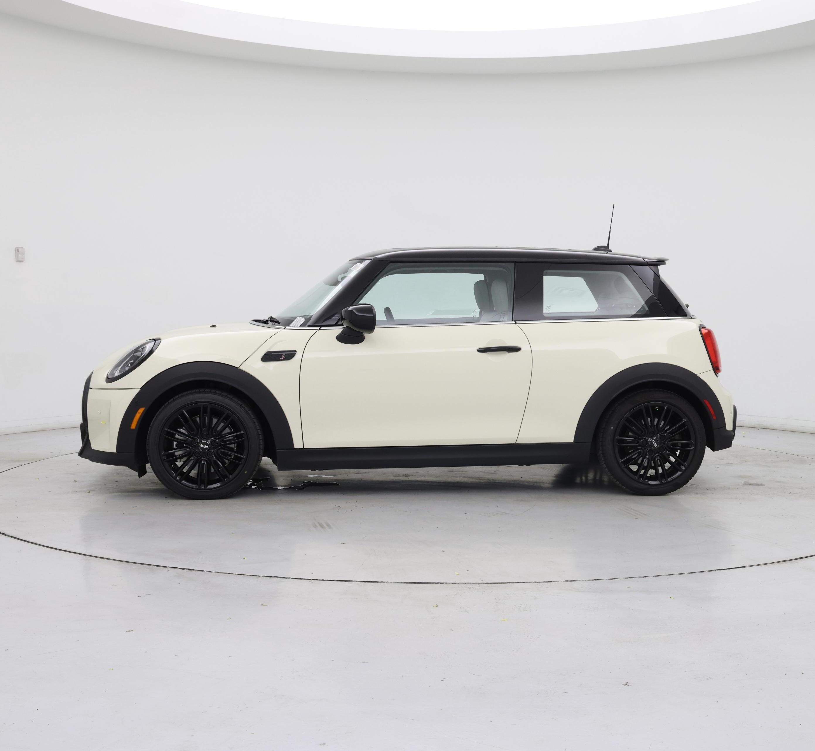 Thumbnail: 2022 MINI Cooper Hardtop - 3