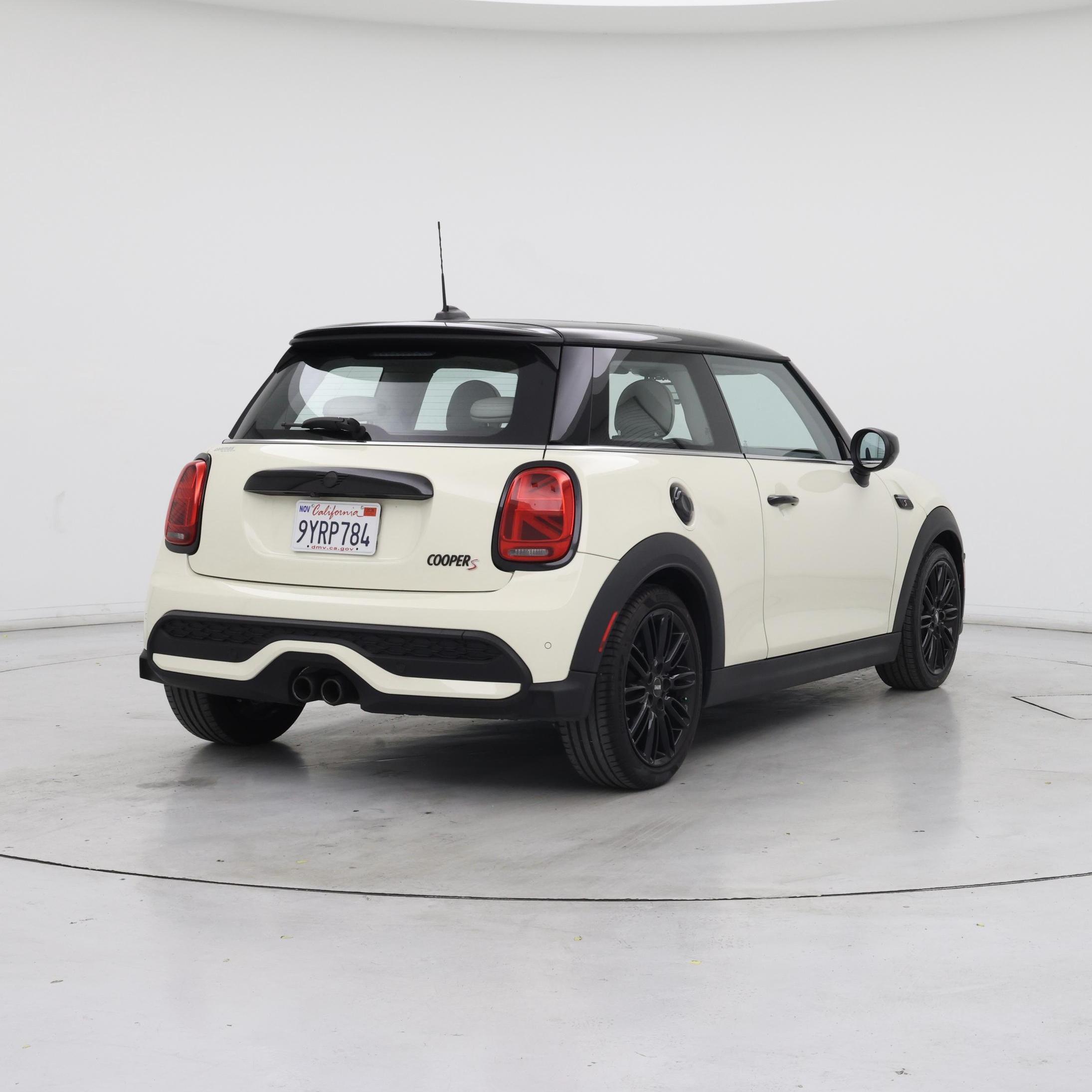 Thumbnail: 2022 MINI Cooper Hardtop - 8