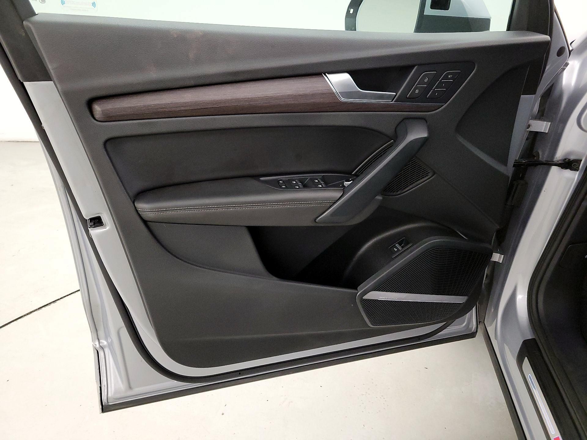 Thumbnail: 2022 Audi Q5 - 12