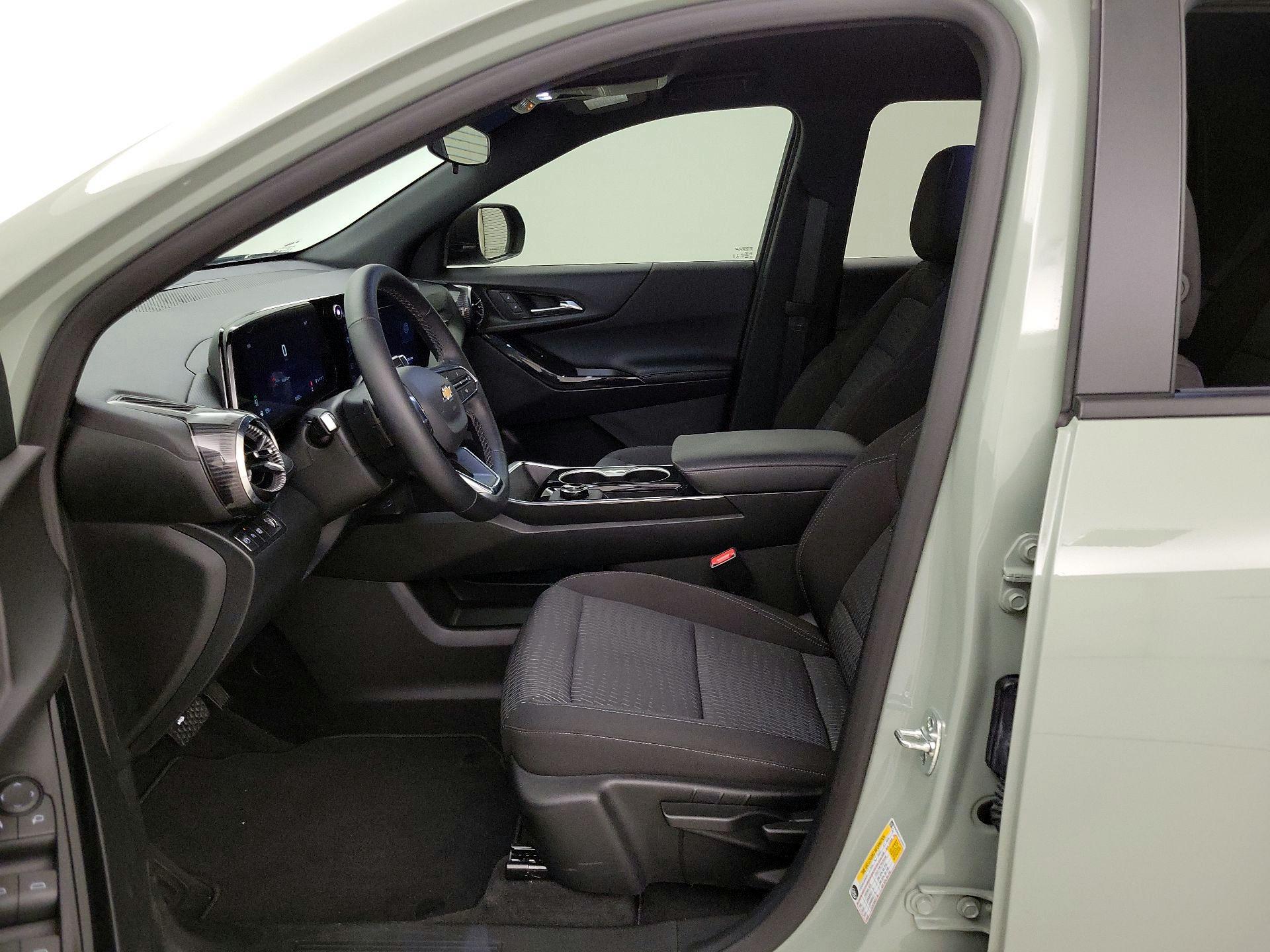Thumbnail: 2026 Chevrolet Equinox - 11