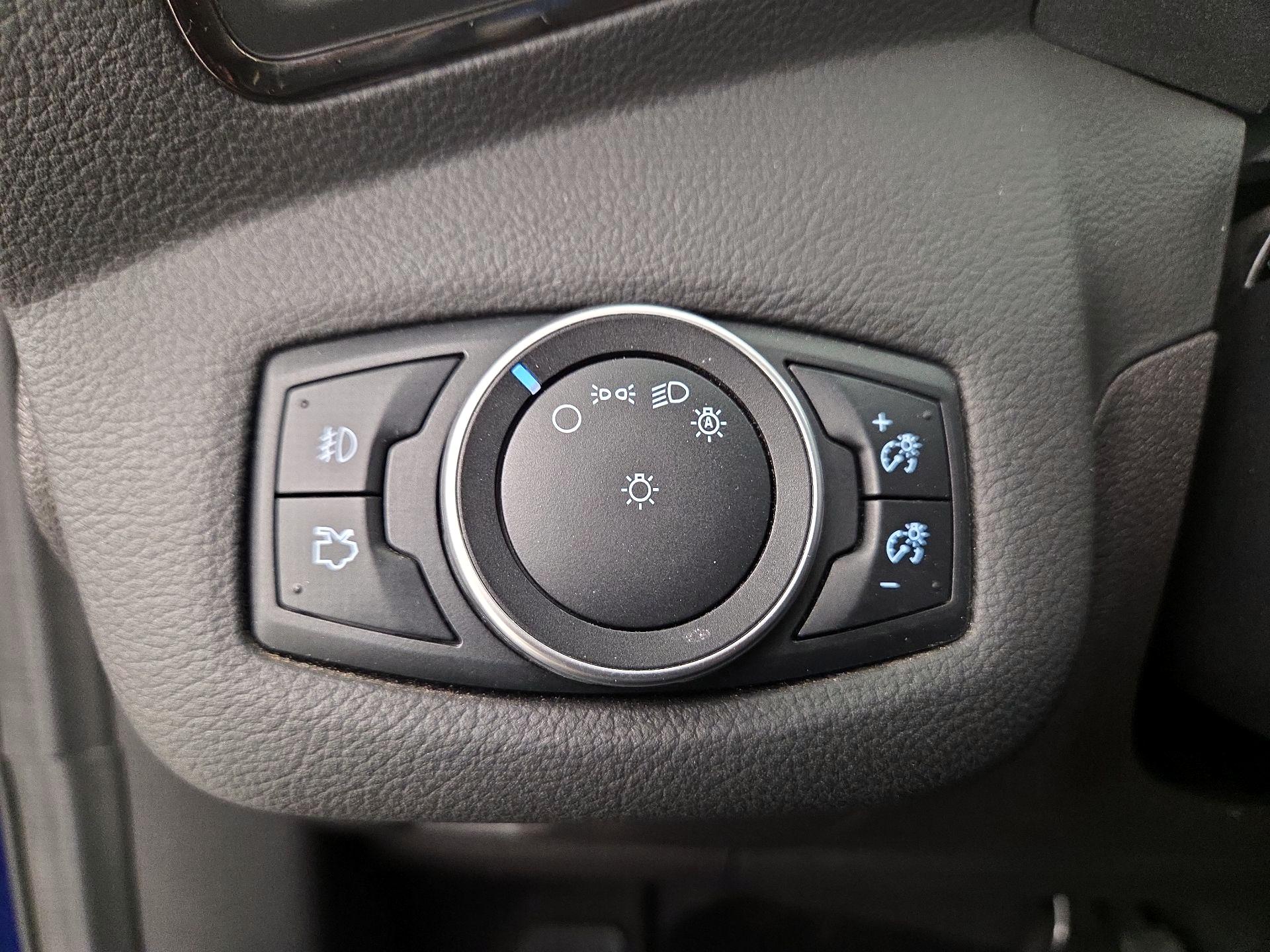Thumbnail: 2016 Ford Escape - 13