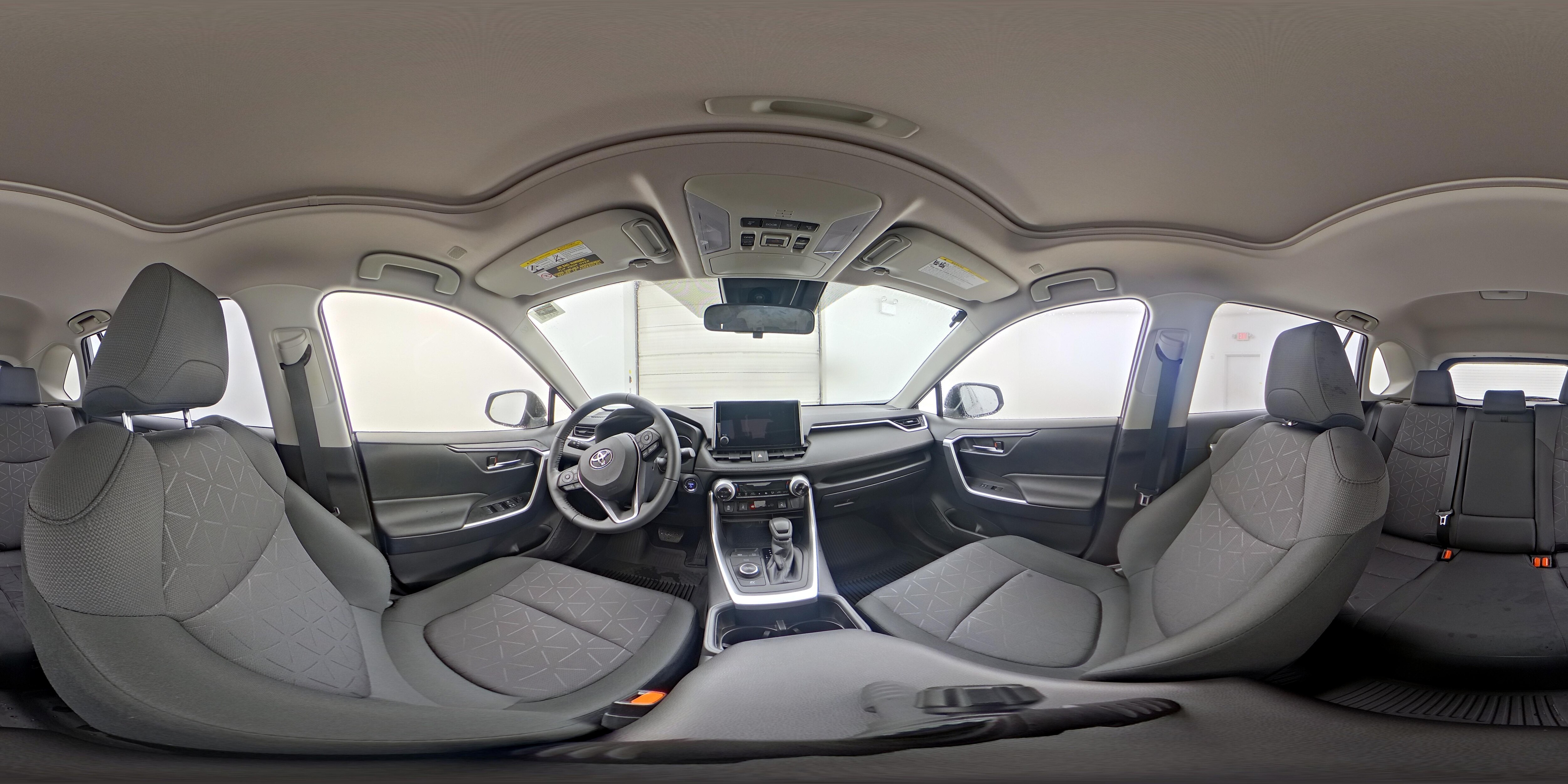 2024 Toyota RAV4 XLE - Photo 26