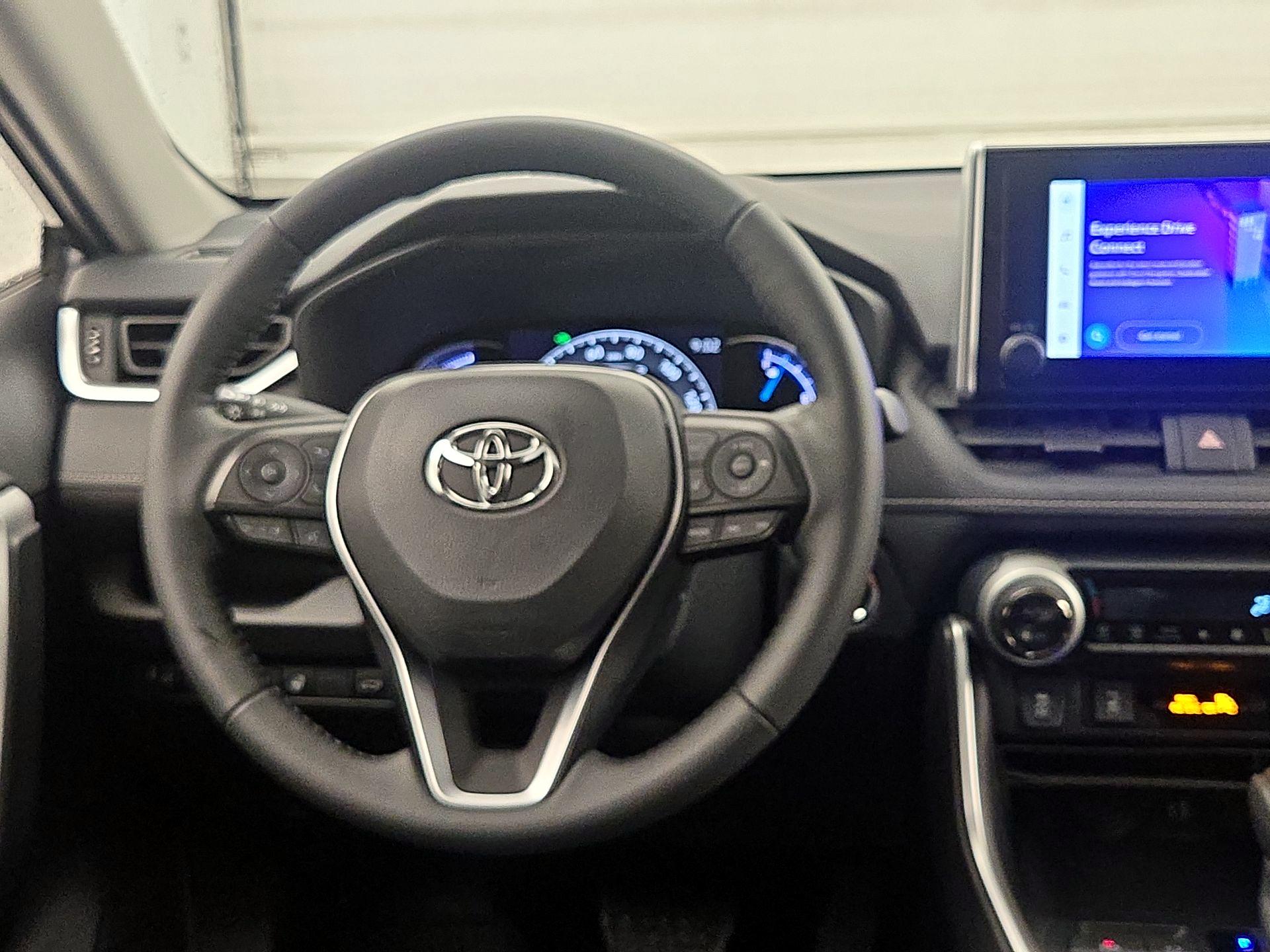 Thumbnail: 2024 Toyota RAV4 - 10