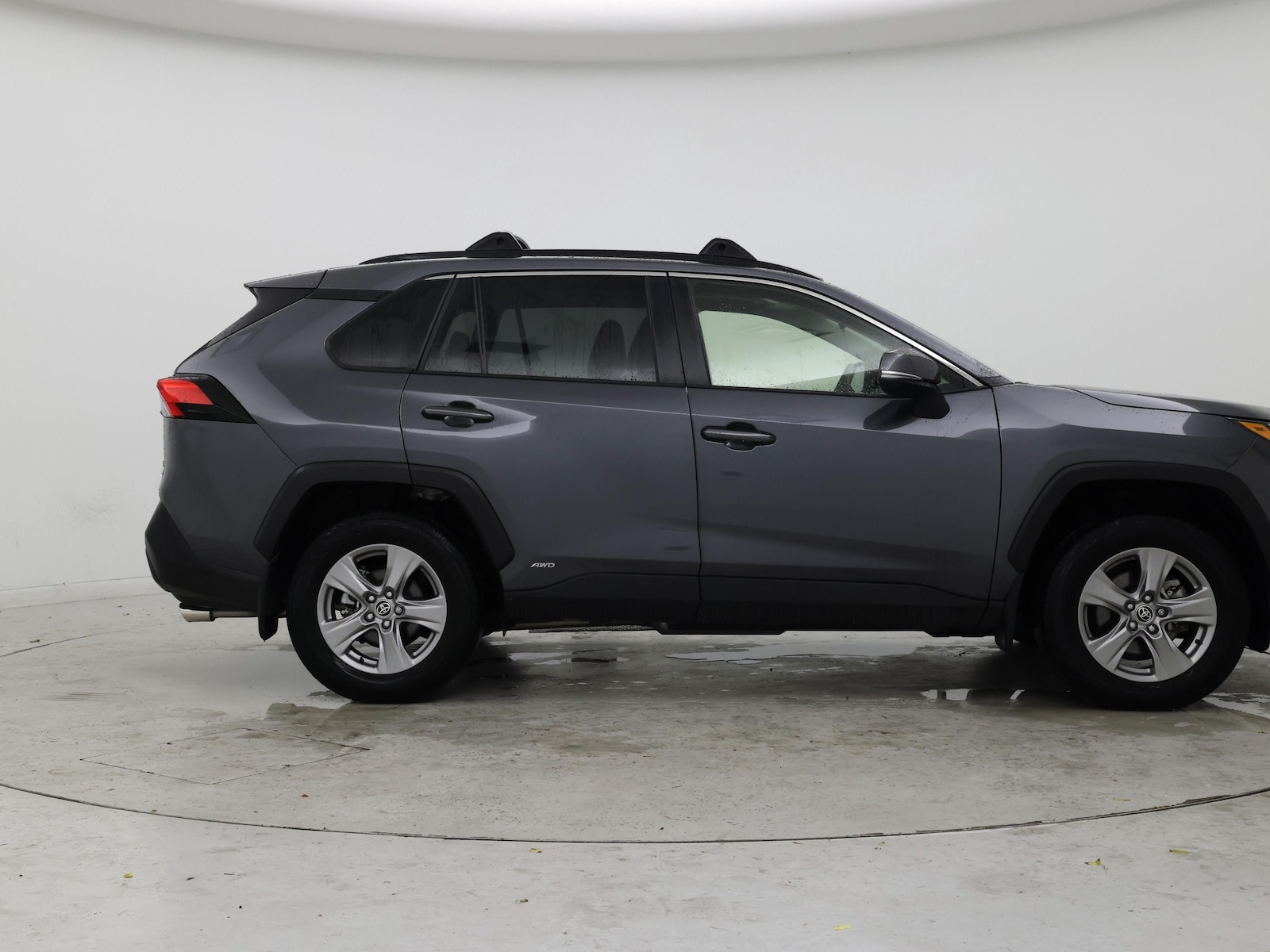 2024 Toyota RAV4 XLE - Photo 8