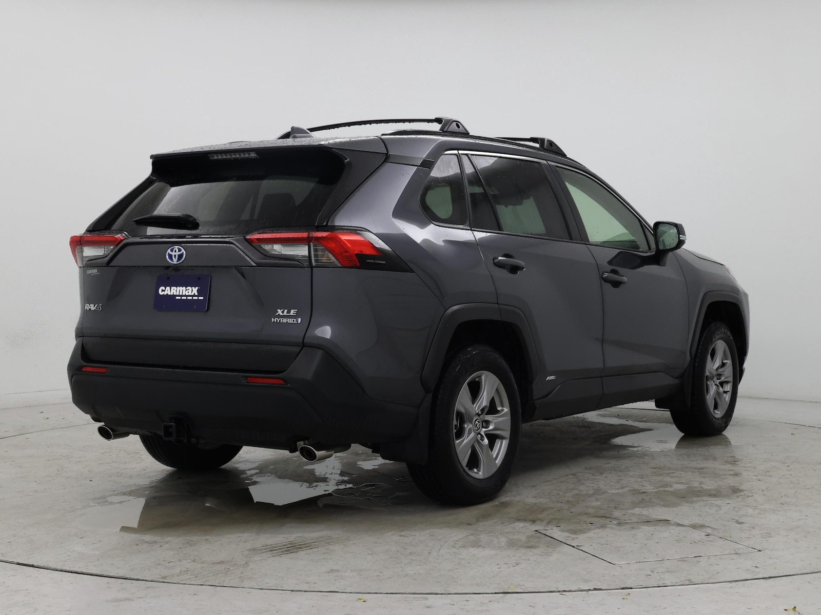 2024 Toyota RAV4 XLE - Photo 9