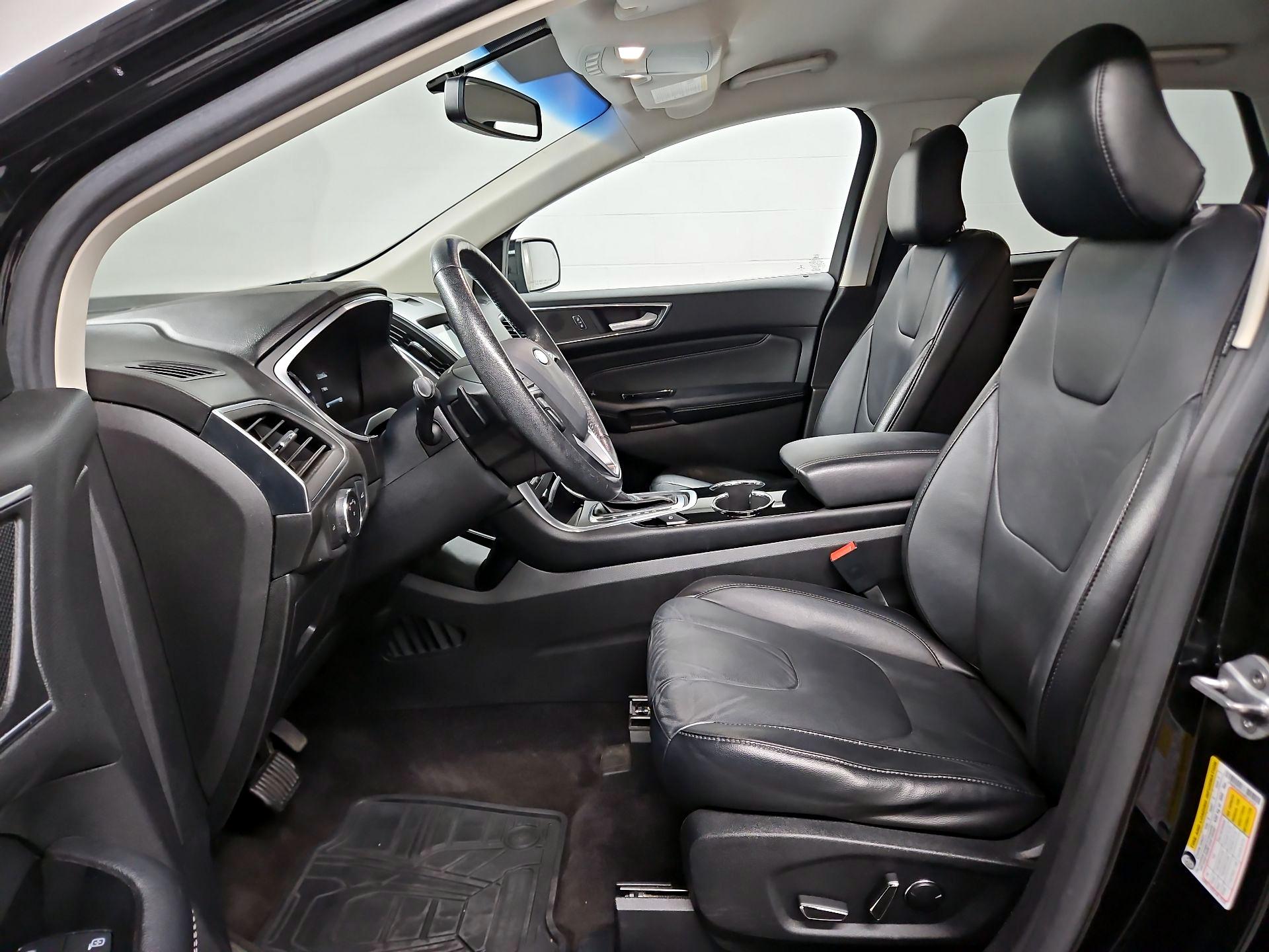 Thumbnail: 2016 Ford Edge - 11