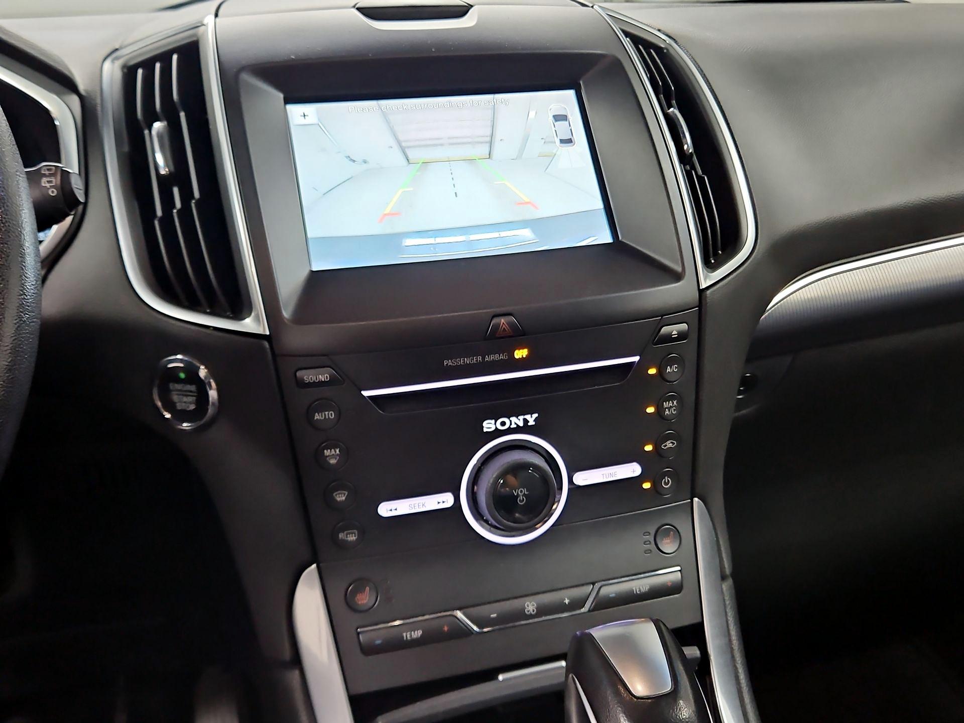 Thumbnail: 2016 Ford Edge - 15