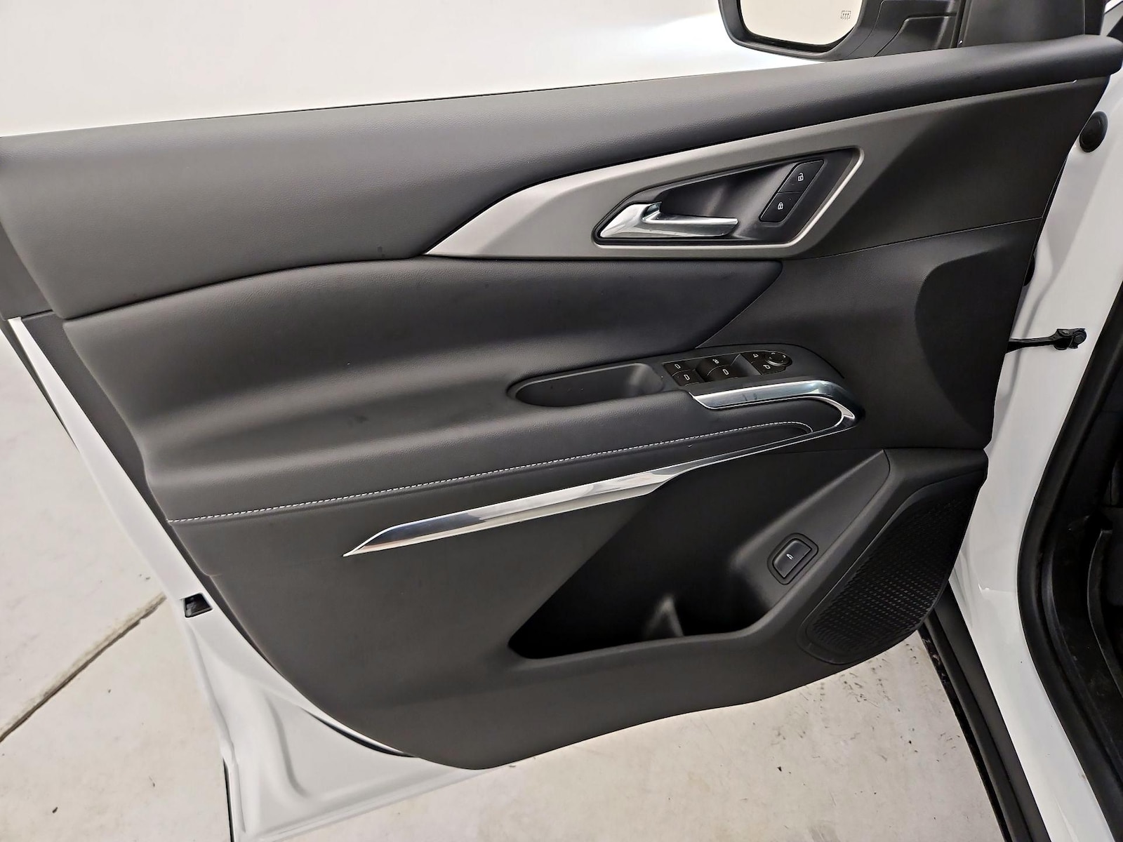 2026 Chevrolet Traverse LT - Photo 13