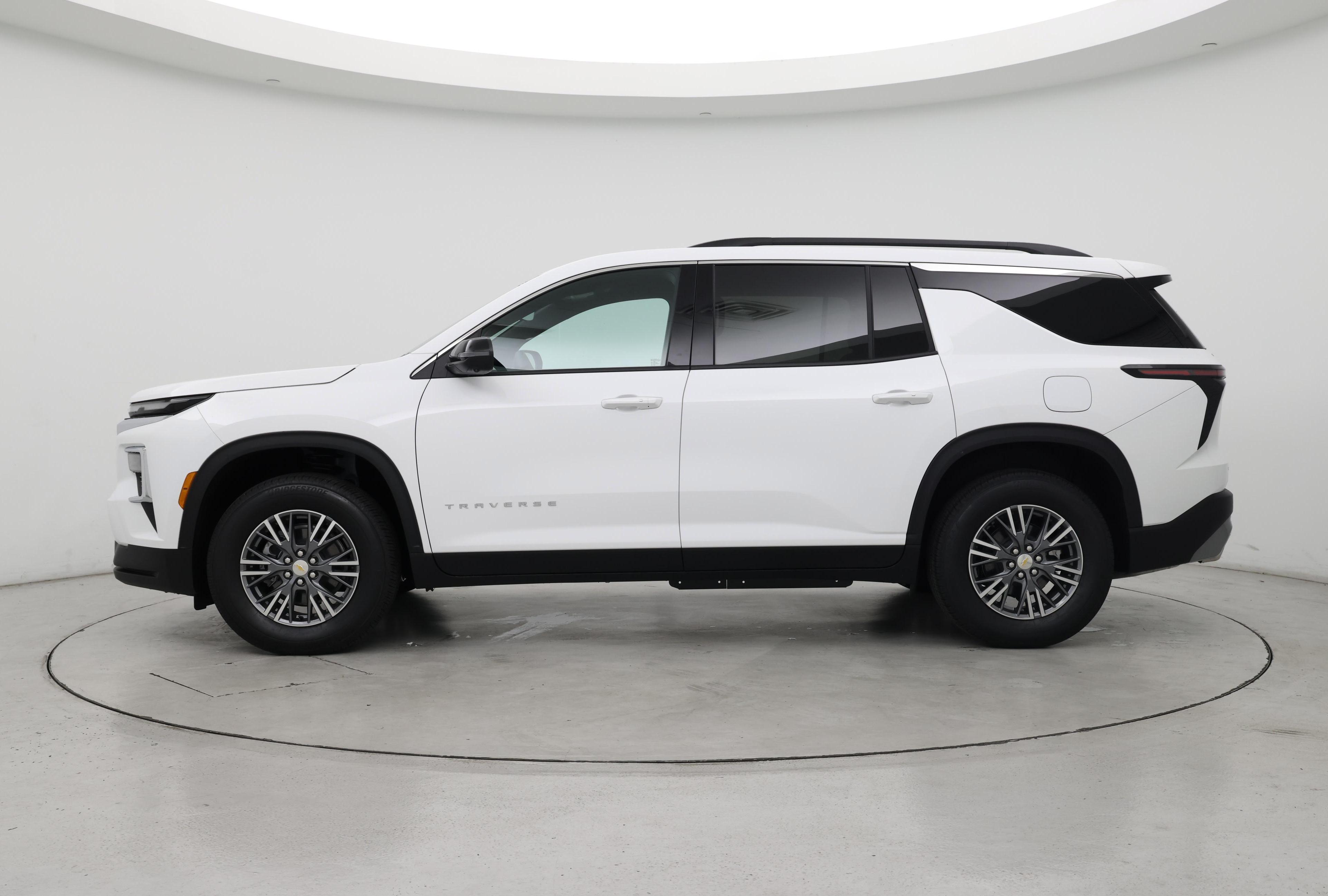 Thumbnail: 2026 Chevrolet Traverse - 3