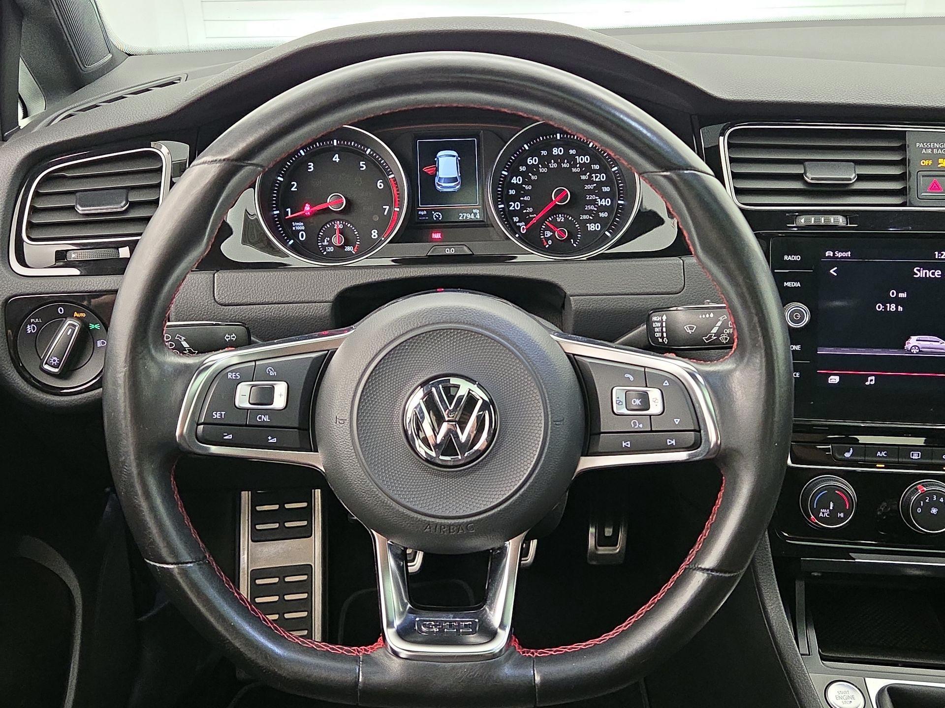 Thumbnail: 2018 Volkswagen Golf - 10