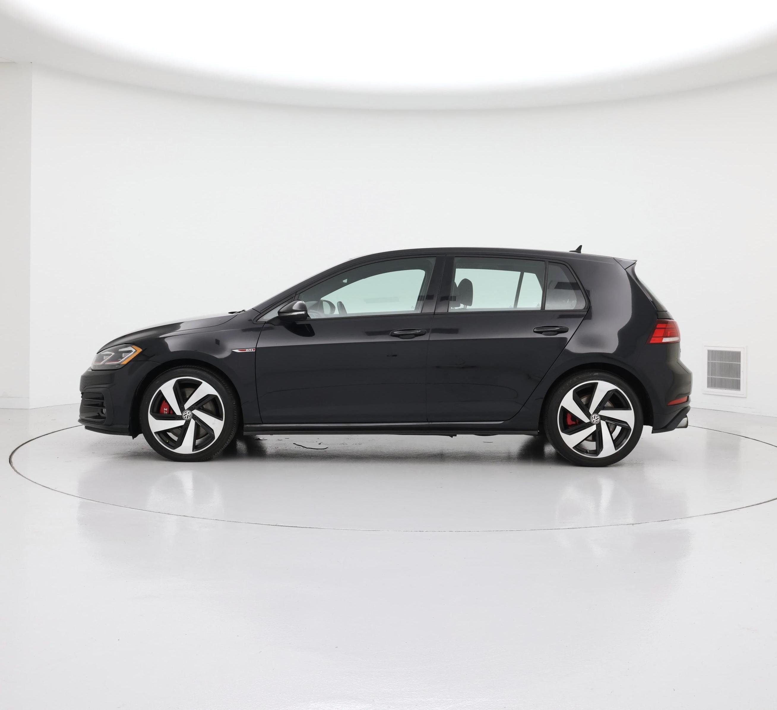 Thumbnail: 2018 Volkswagen Golf - 3