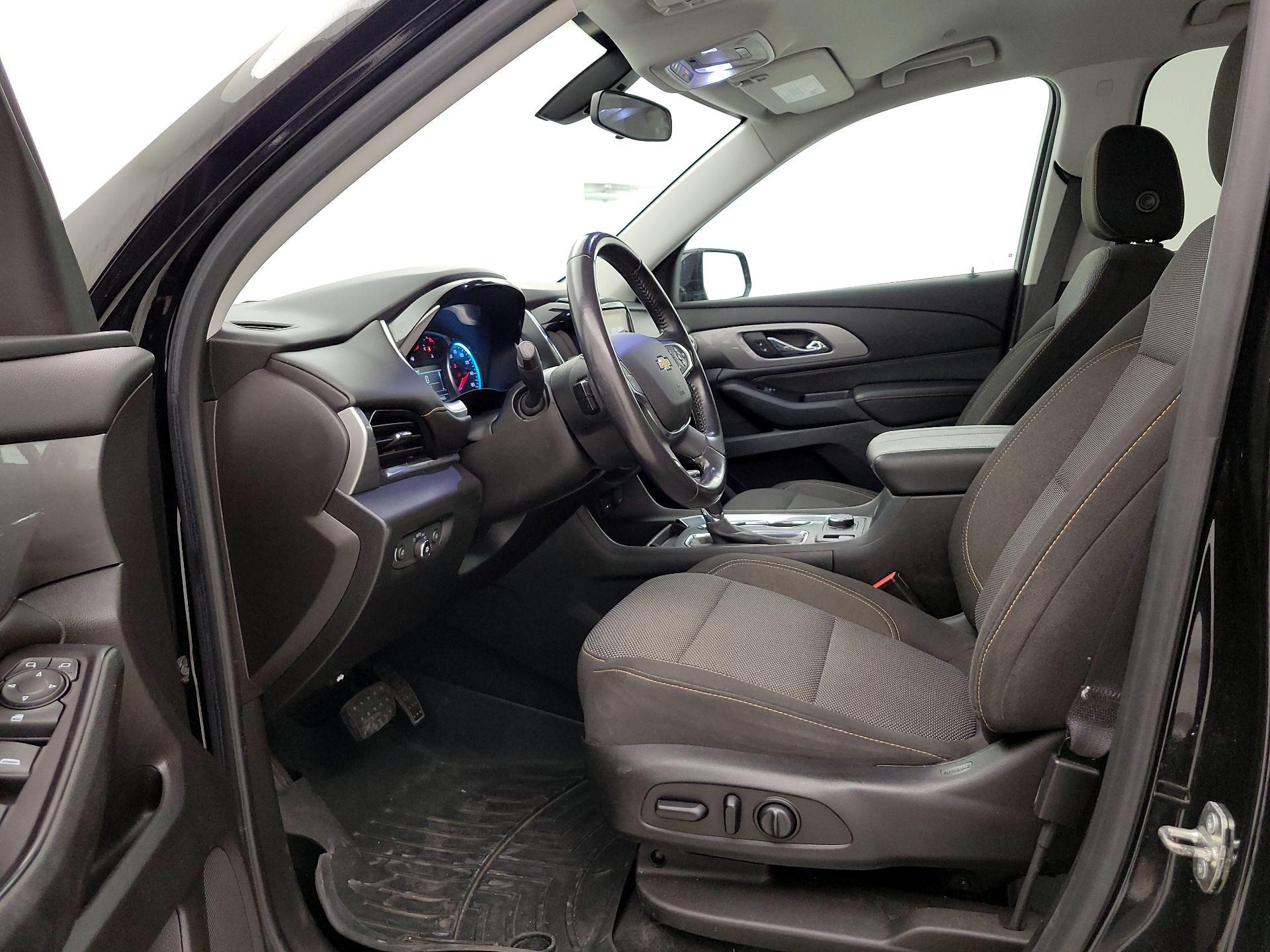 Thumbnail: 2018 Chevrolet Traverse - 11