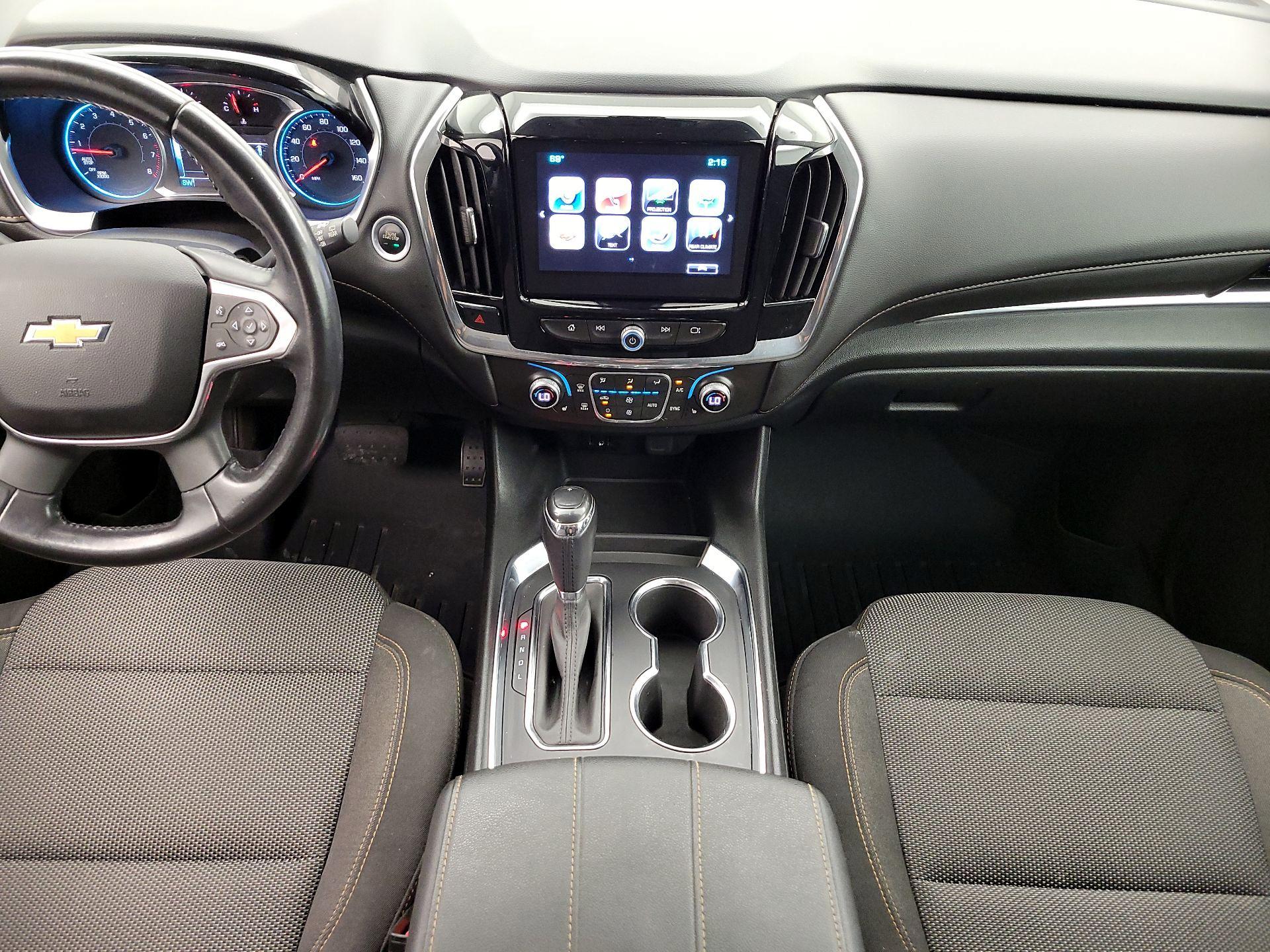 Thumbnail: 2018 Chevrolet Traverse - 17
