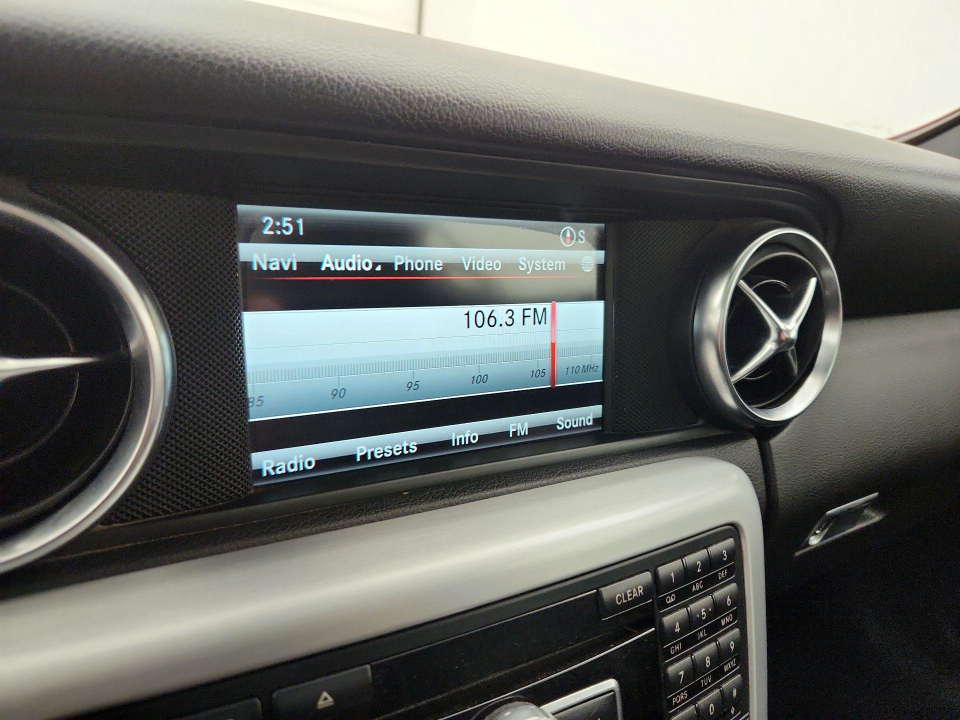 Thumbnail: 2015 Mercedes-Benz SLK - 15