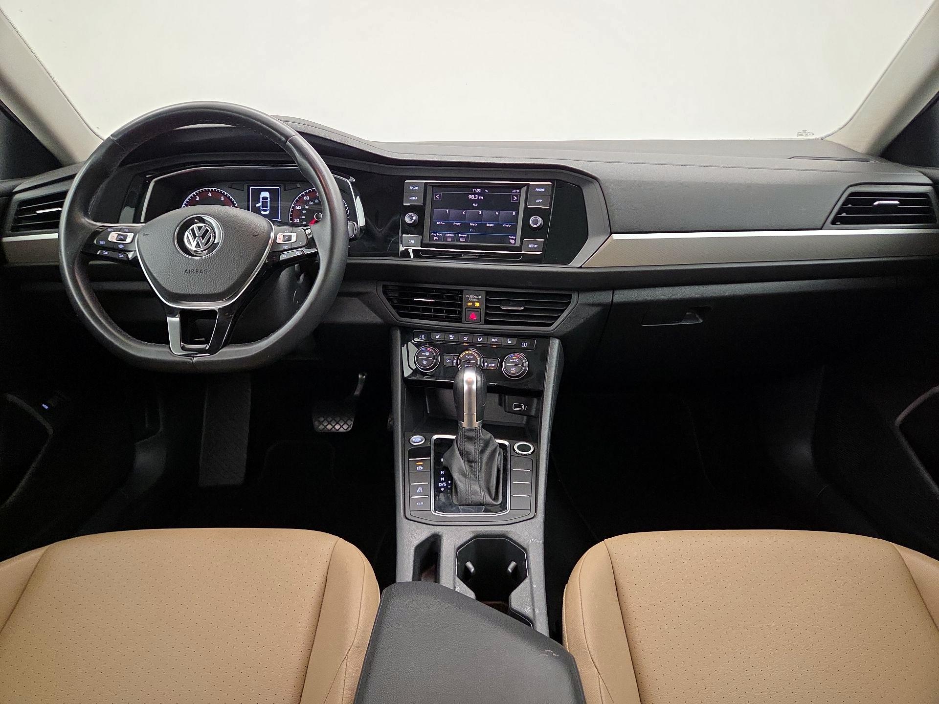 Thumbnail: 2019 Volkswagen Jetta - 9