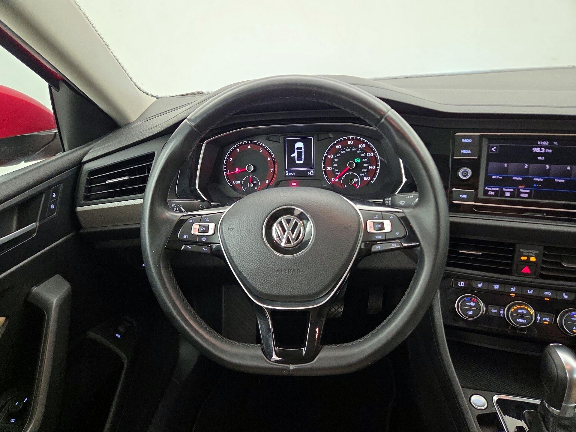 Thumbnail: 2019 Volkswagen Jetta - 10
