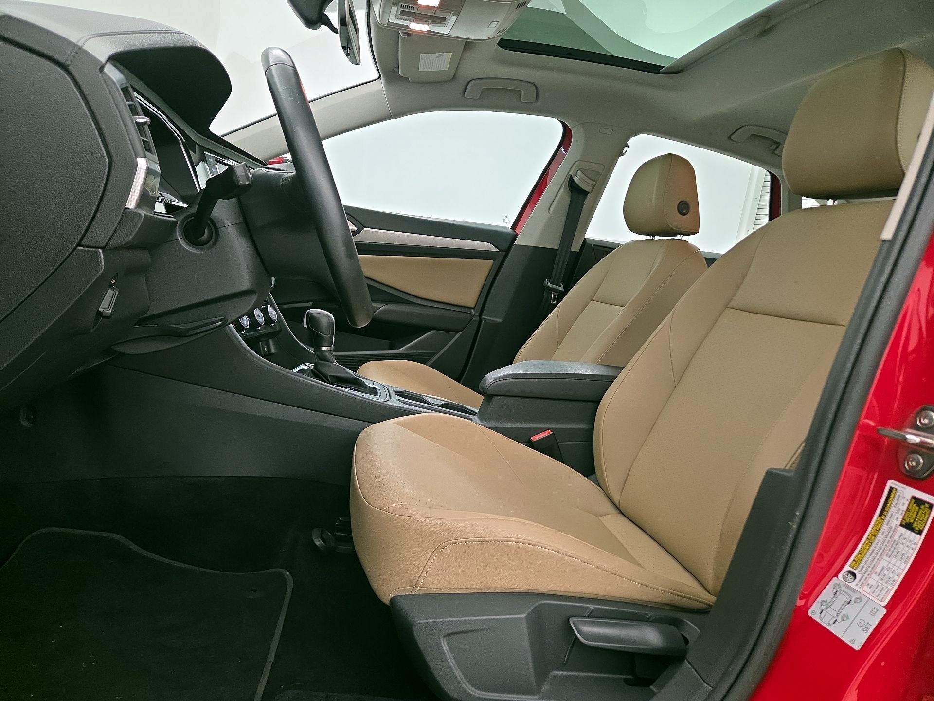 Thumbnail: 2019 Volkswagen Jetta - 11