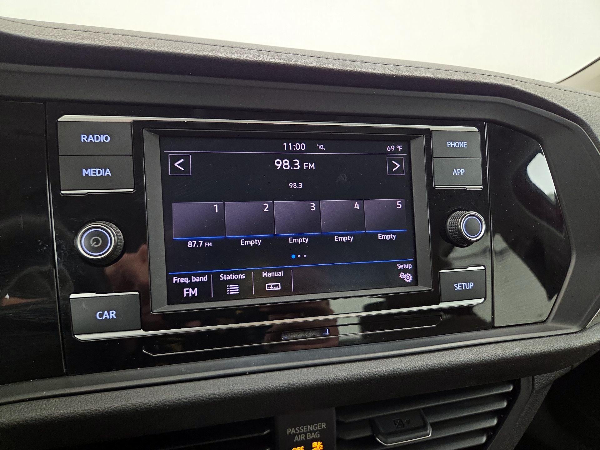 Thumbnail: 2019 Volkswagen Jetta - 15
