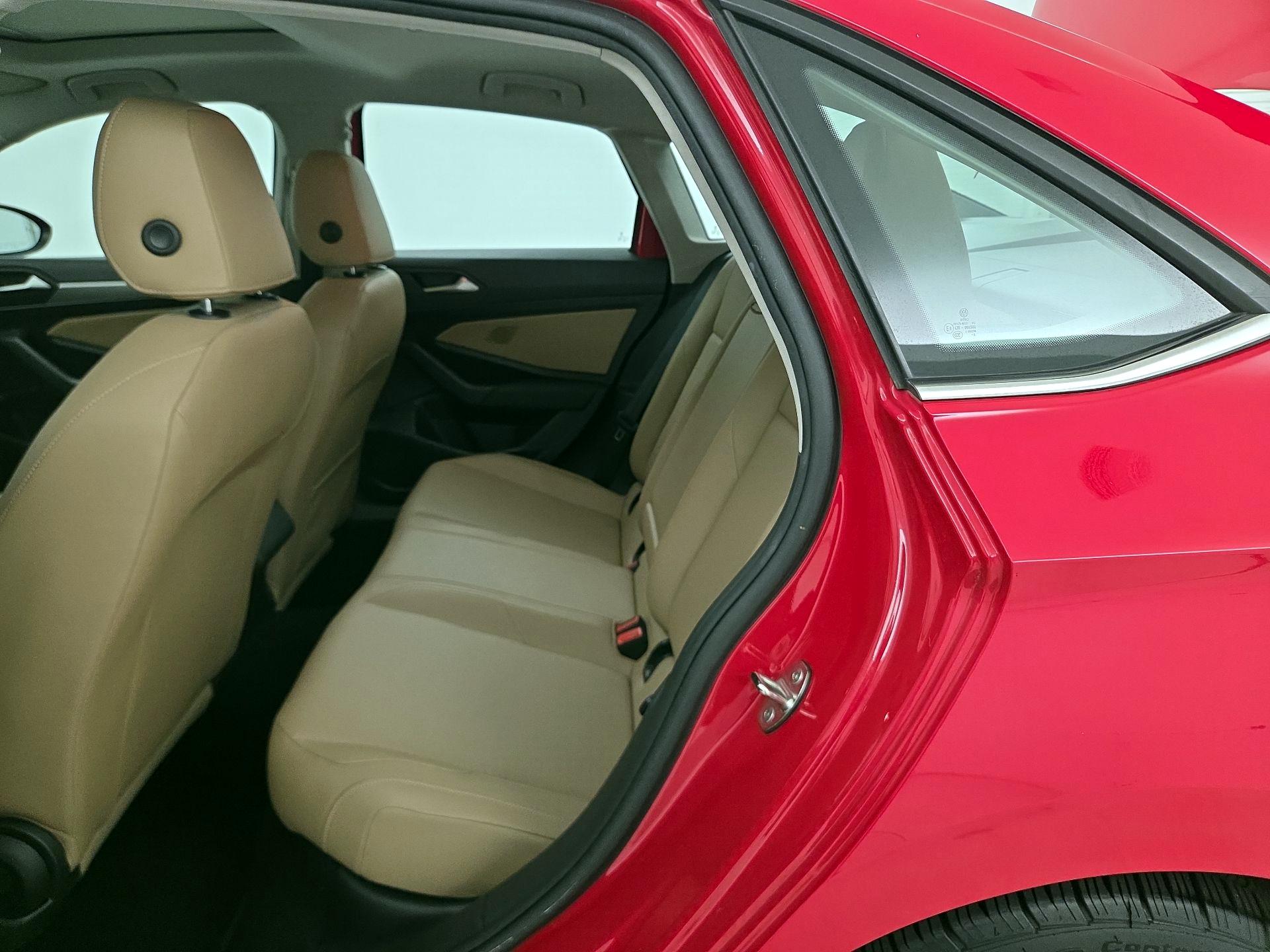 Thumbnail: 2019 Volkswagen Jetta - 20