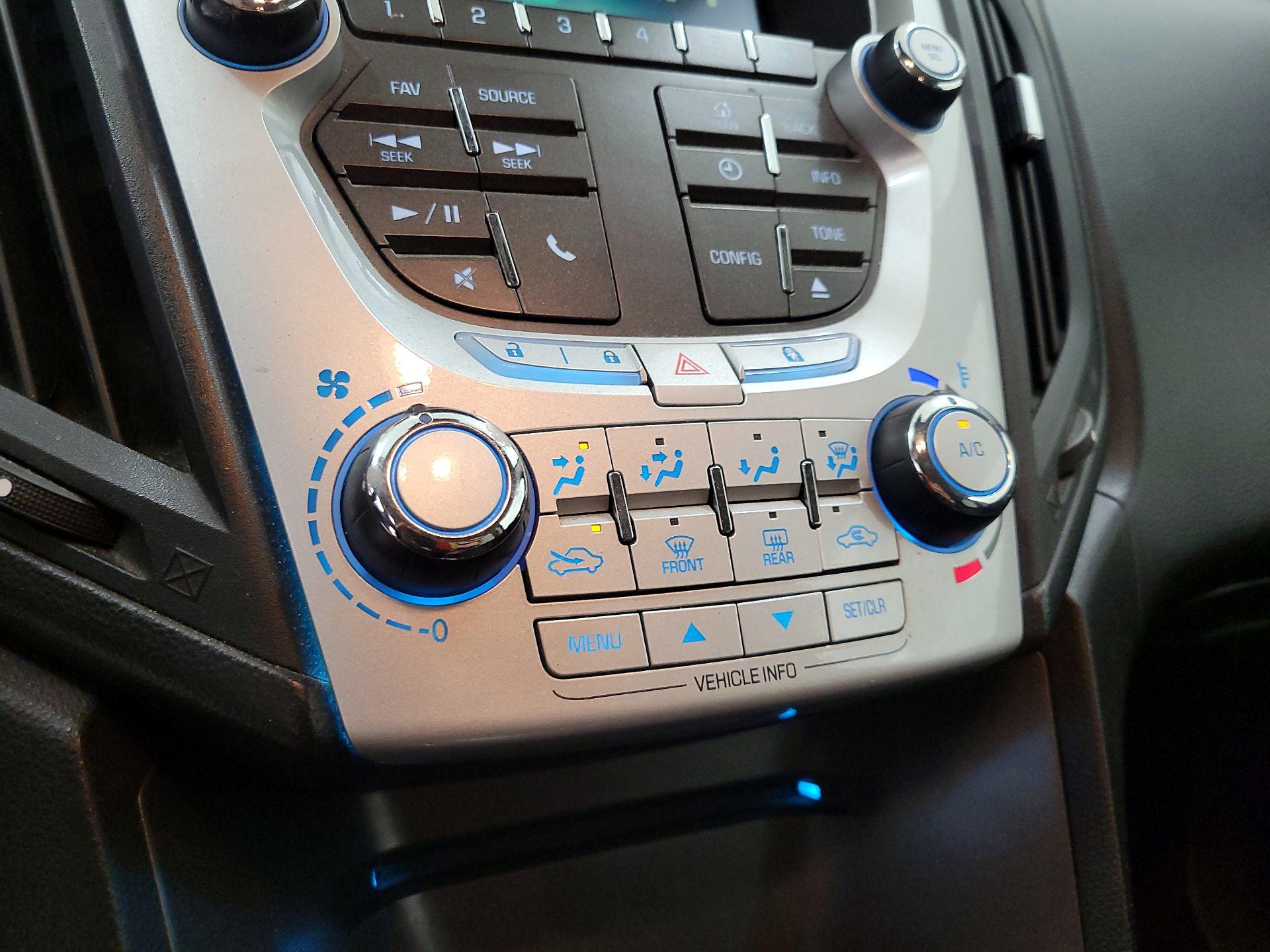 Thumbnail: 2015 Chevrolet Equinox - 15