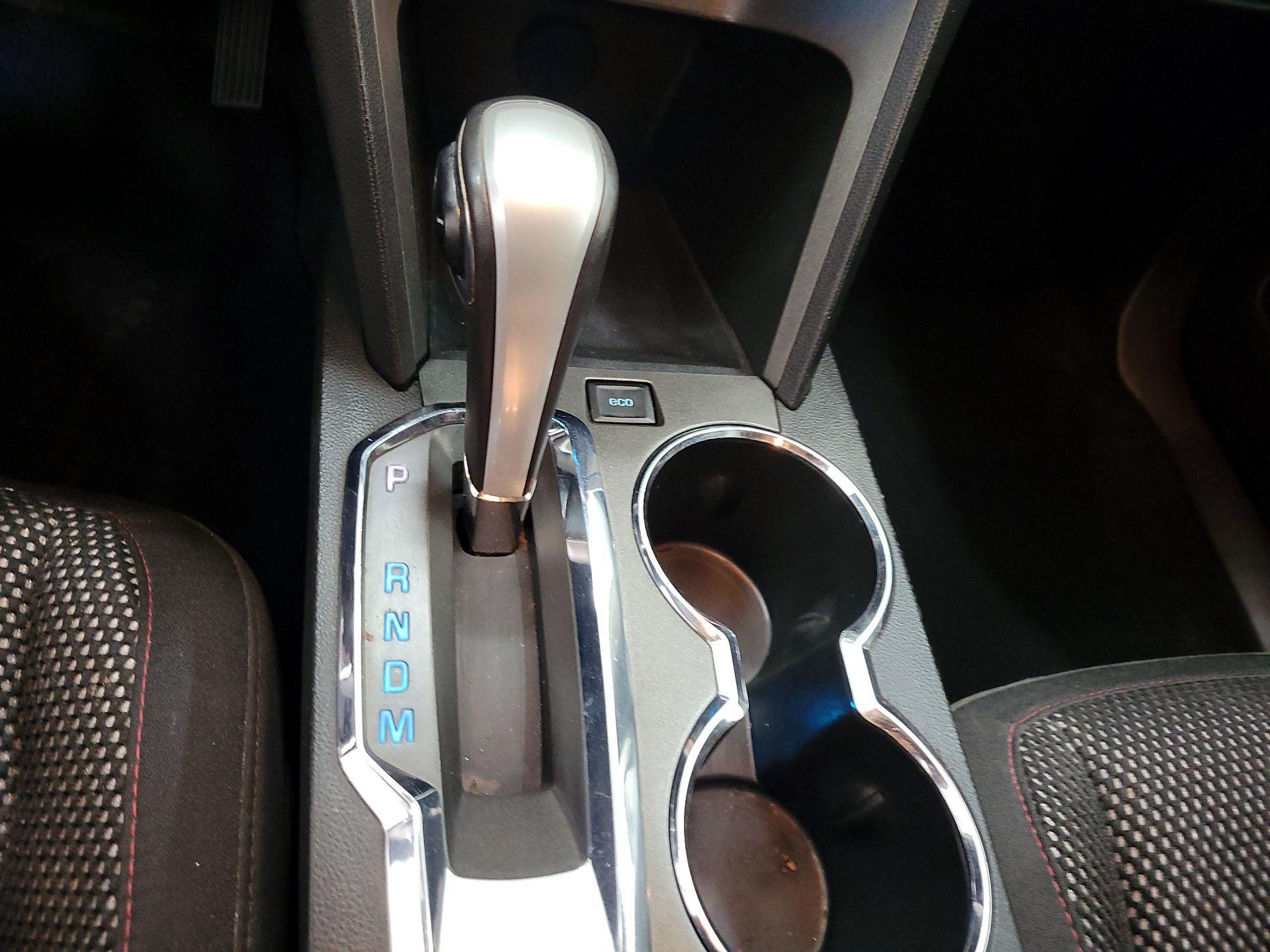 Thumbnail: 2015 Chevrolet Equinox - 16