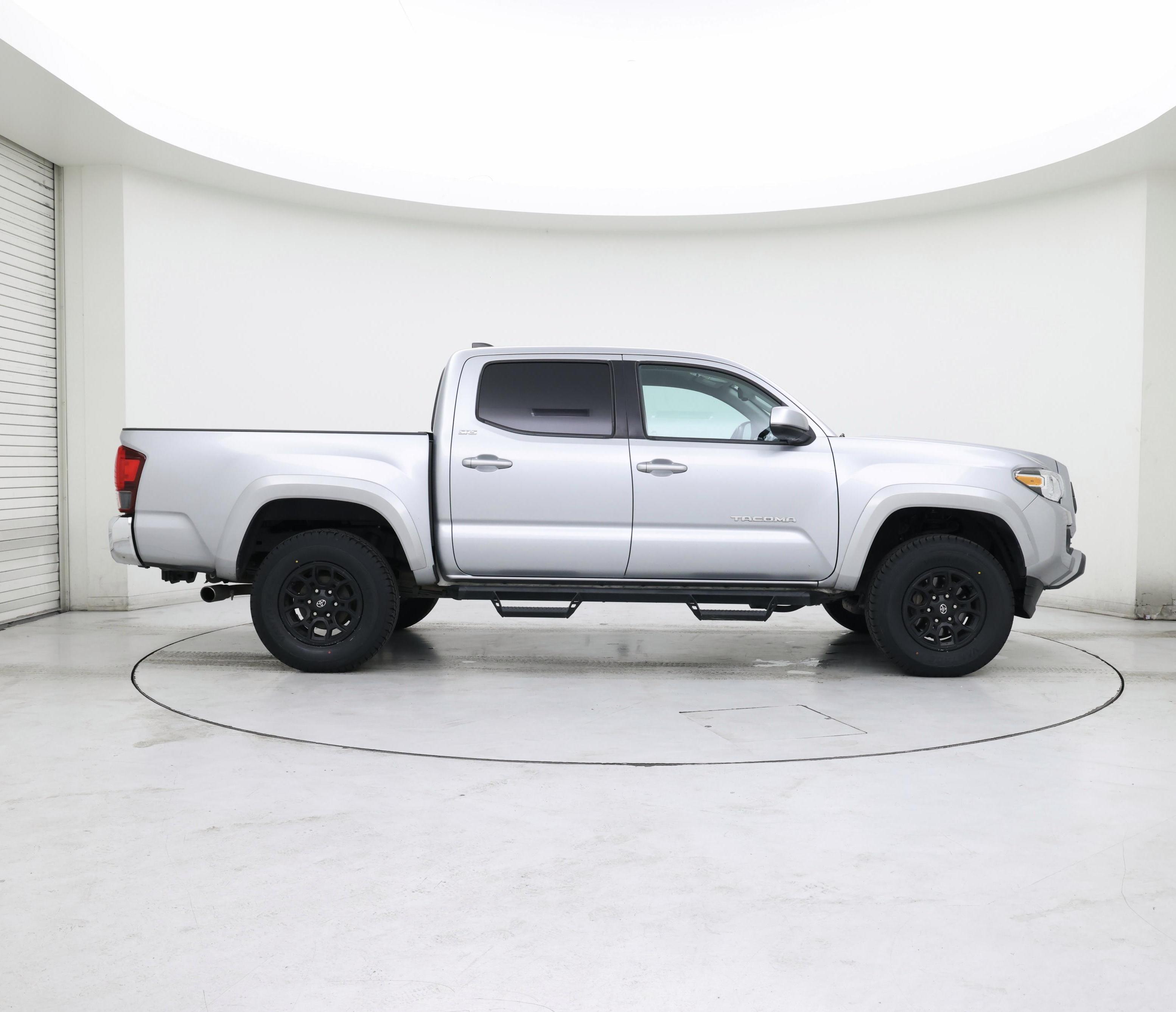 Thumbnail: 2022 Toyota Tacoma - 7