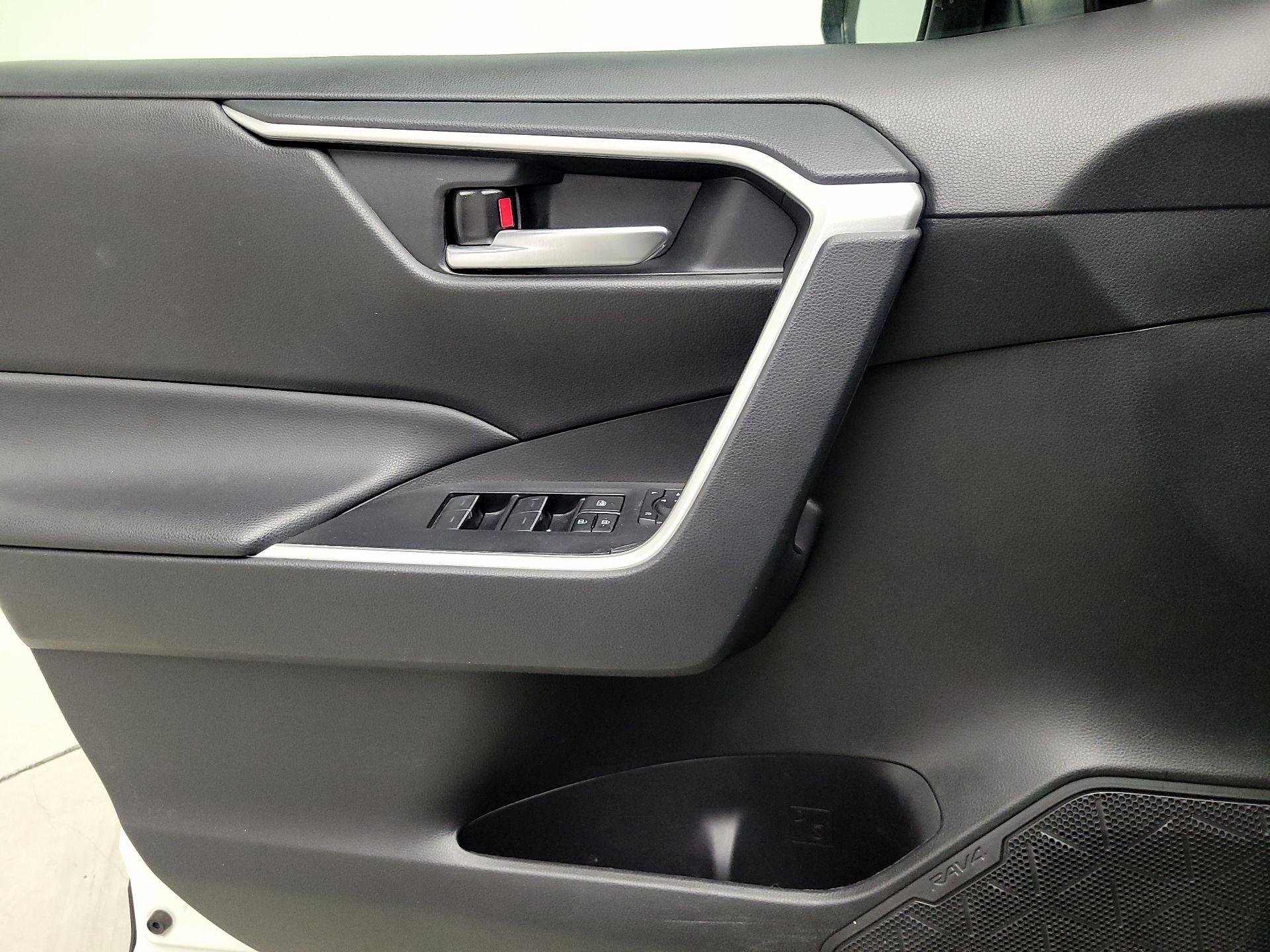 Thumbnail: 2023 Toyota RAV4 - 12