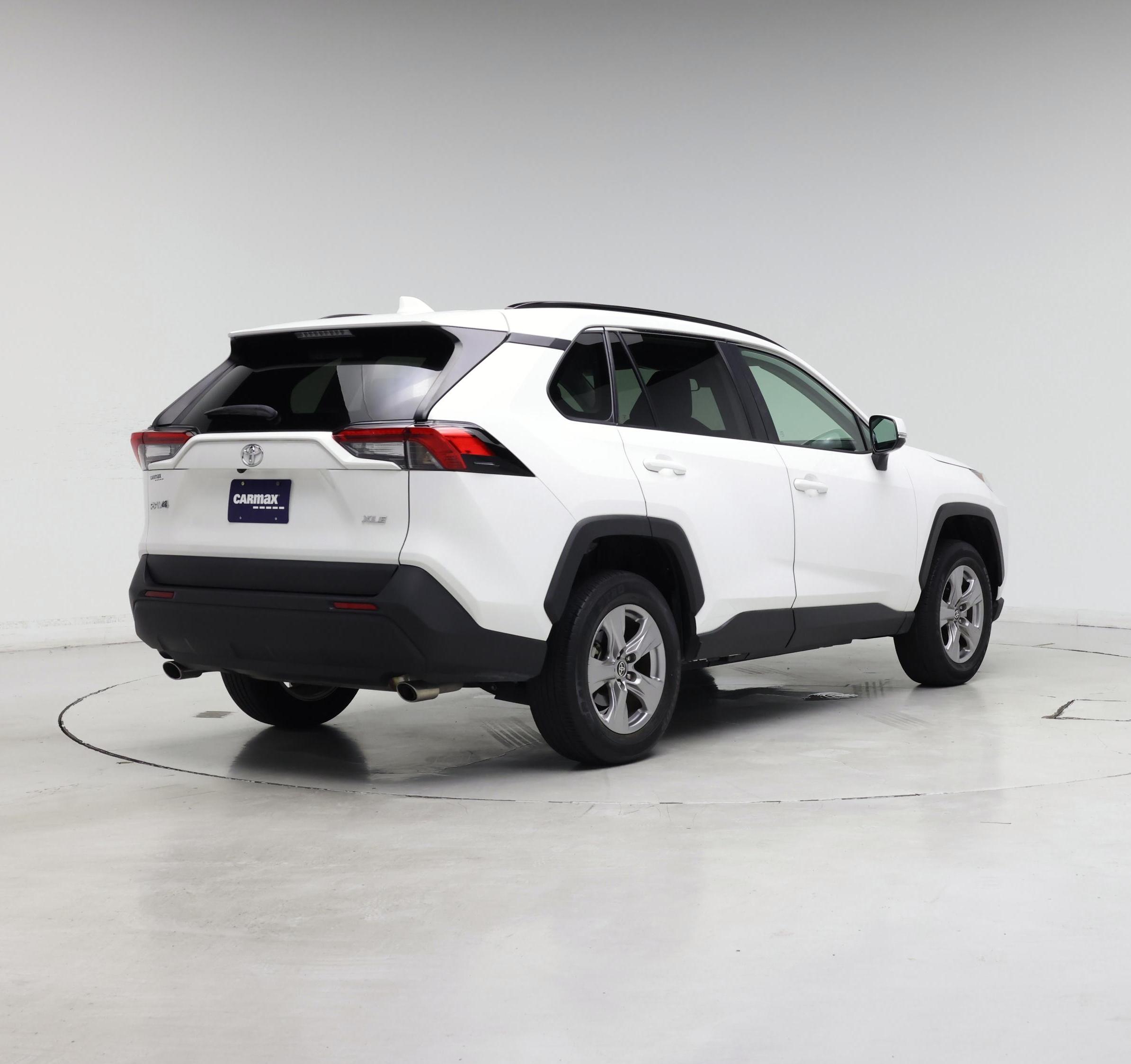 Thumbnail: 2023 Toyota RAV4 - 8