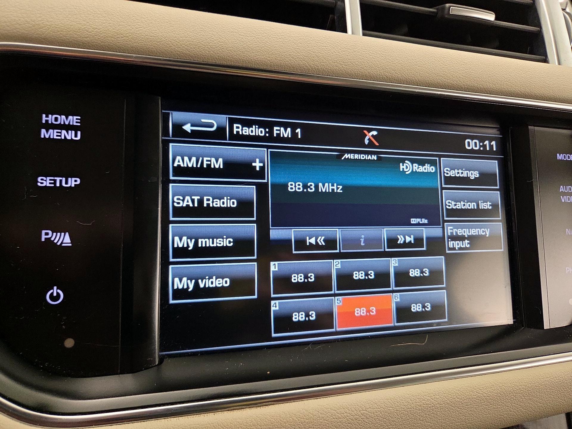 Thumbnail: 2015 Land Rover Range Rover Sport - 16