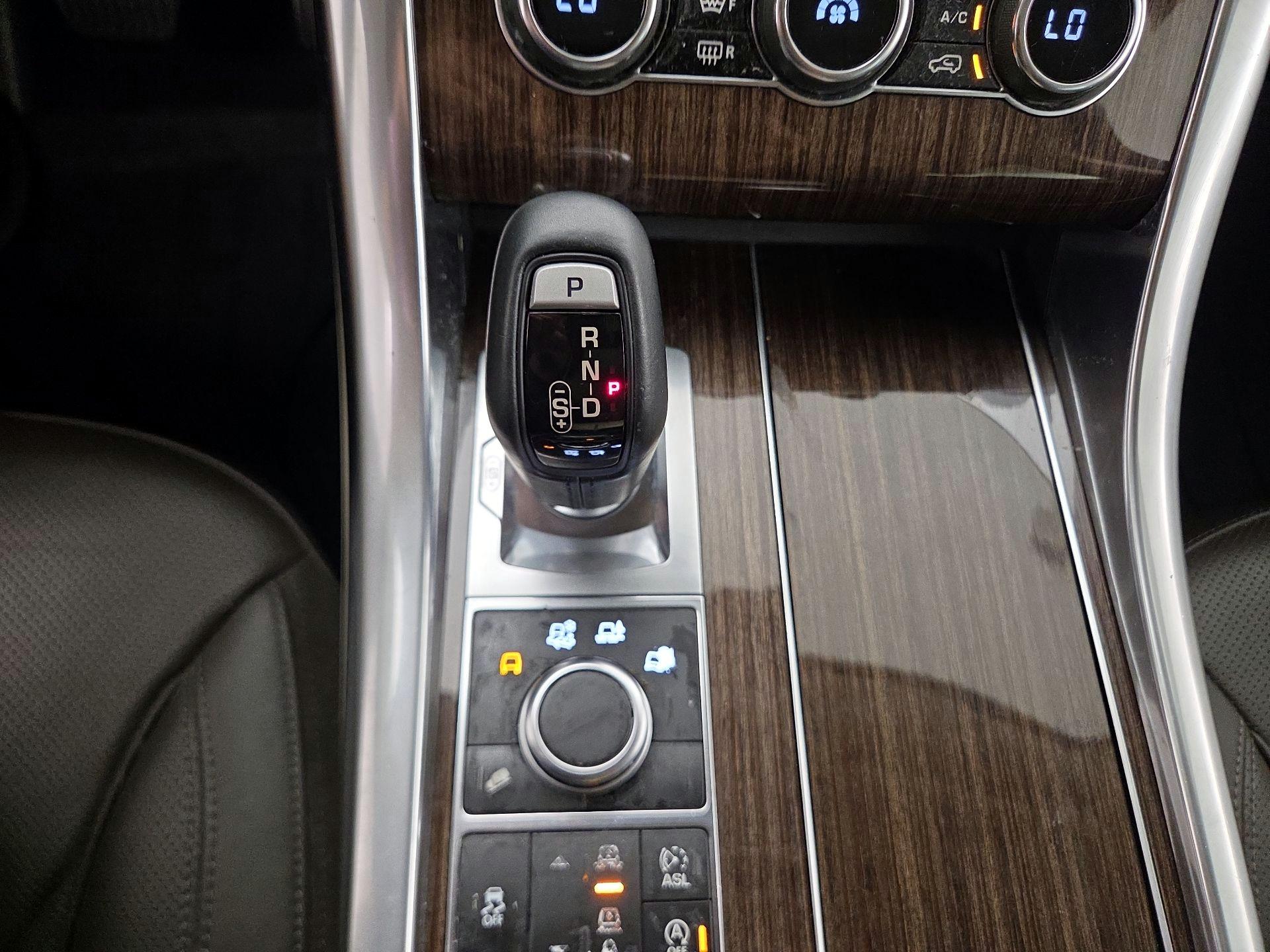 Thumbnail: 2015 Land Rover Range Rover Sport - 18