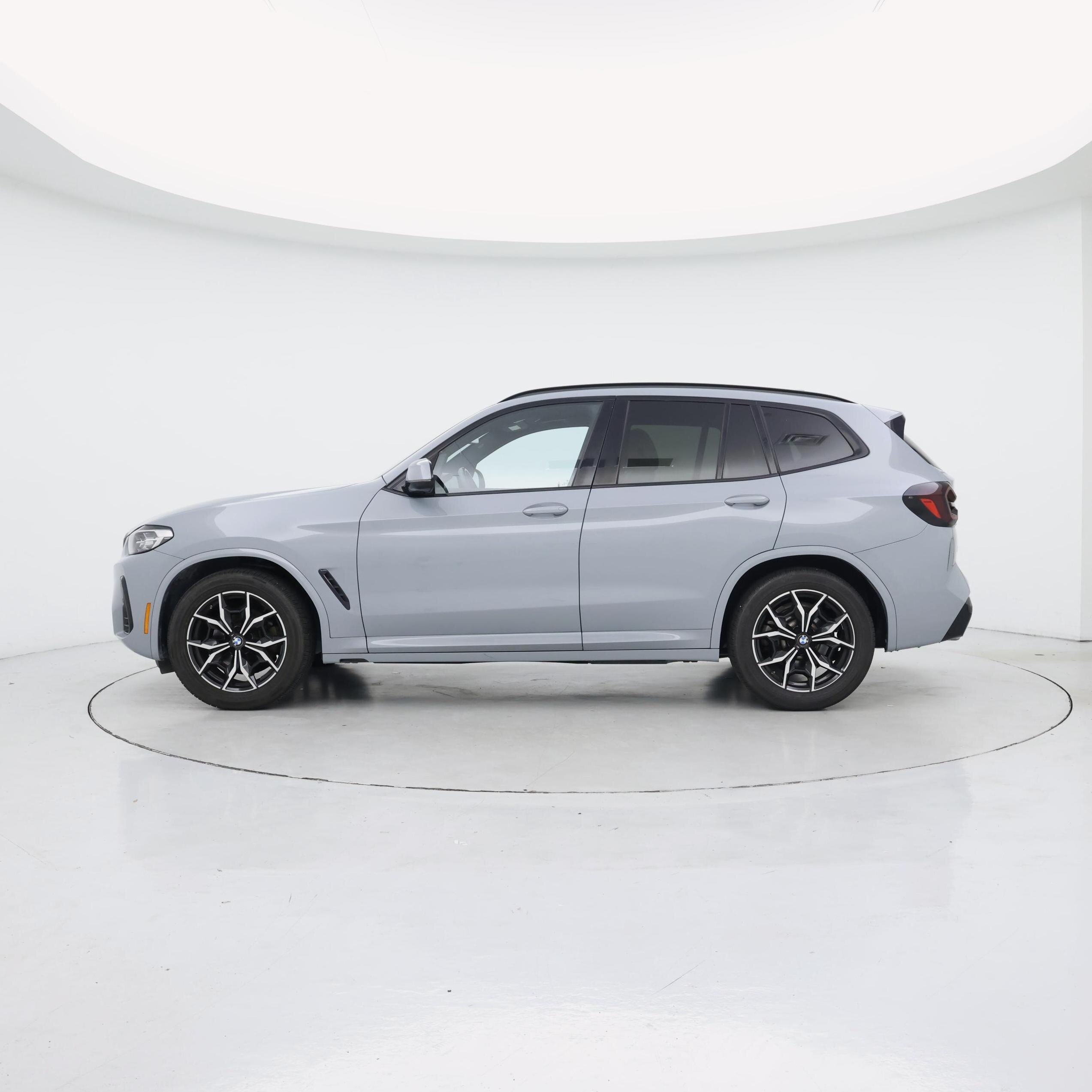 Thumbnail: 2022 BMW X3 - 3