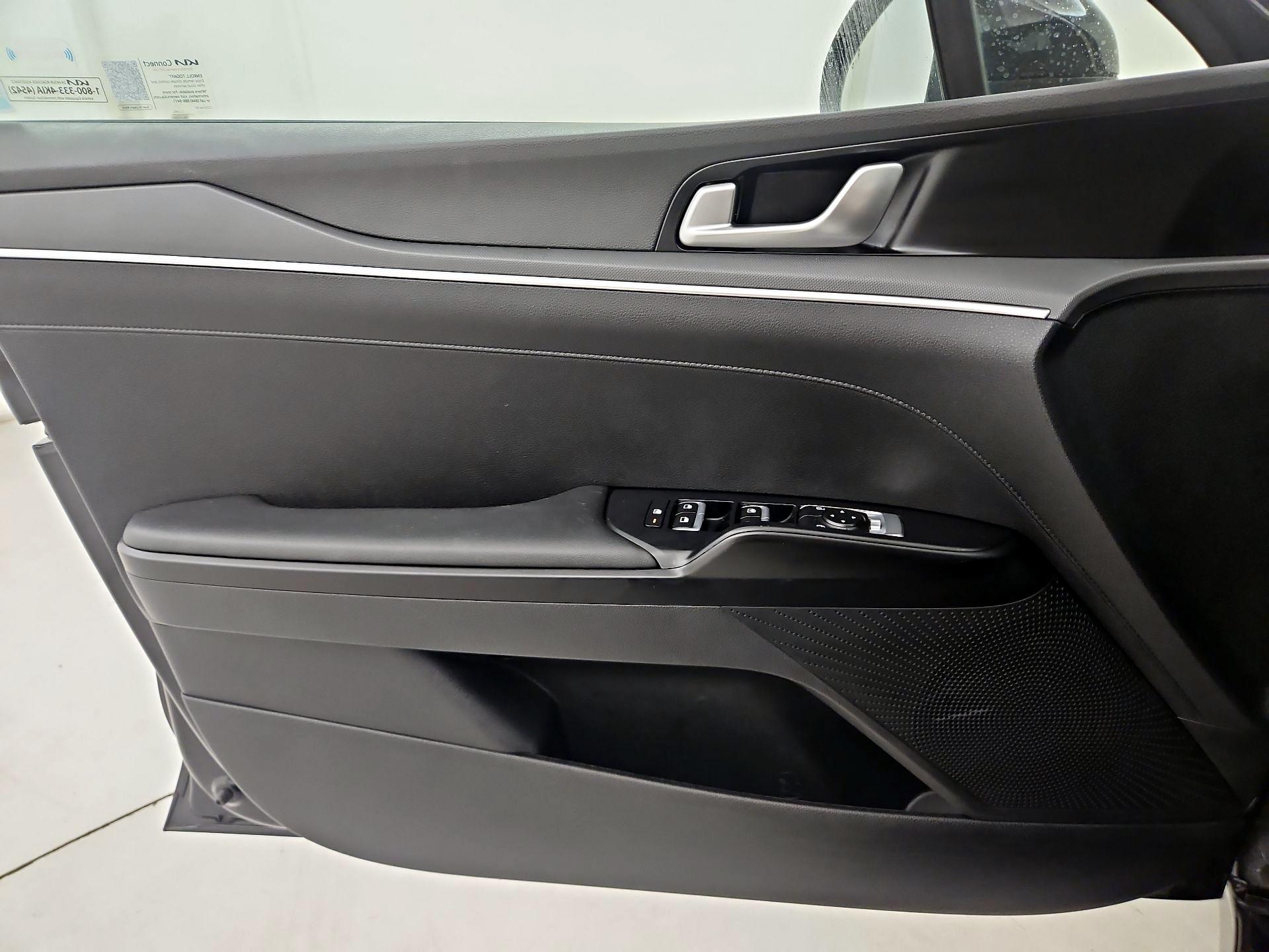 Thumbnail: 2023 Kia K5 - 12