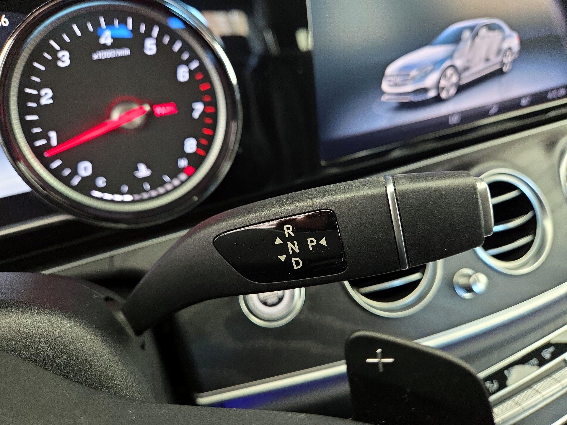 Thumbnail: 2019 Mercedes-Benz E-Class - 17