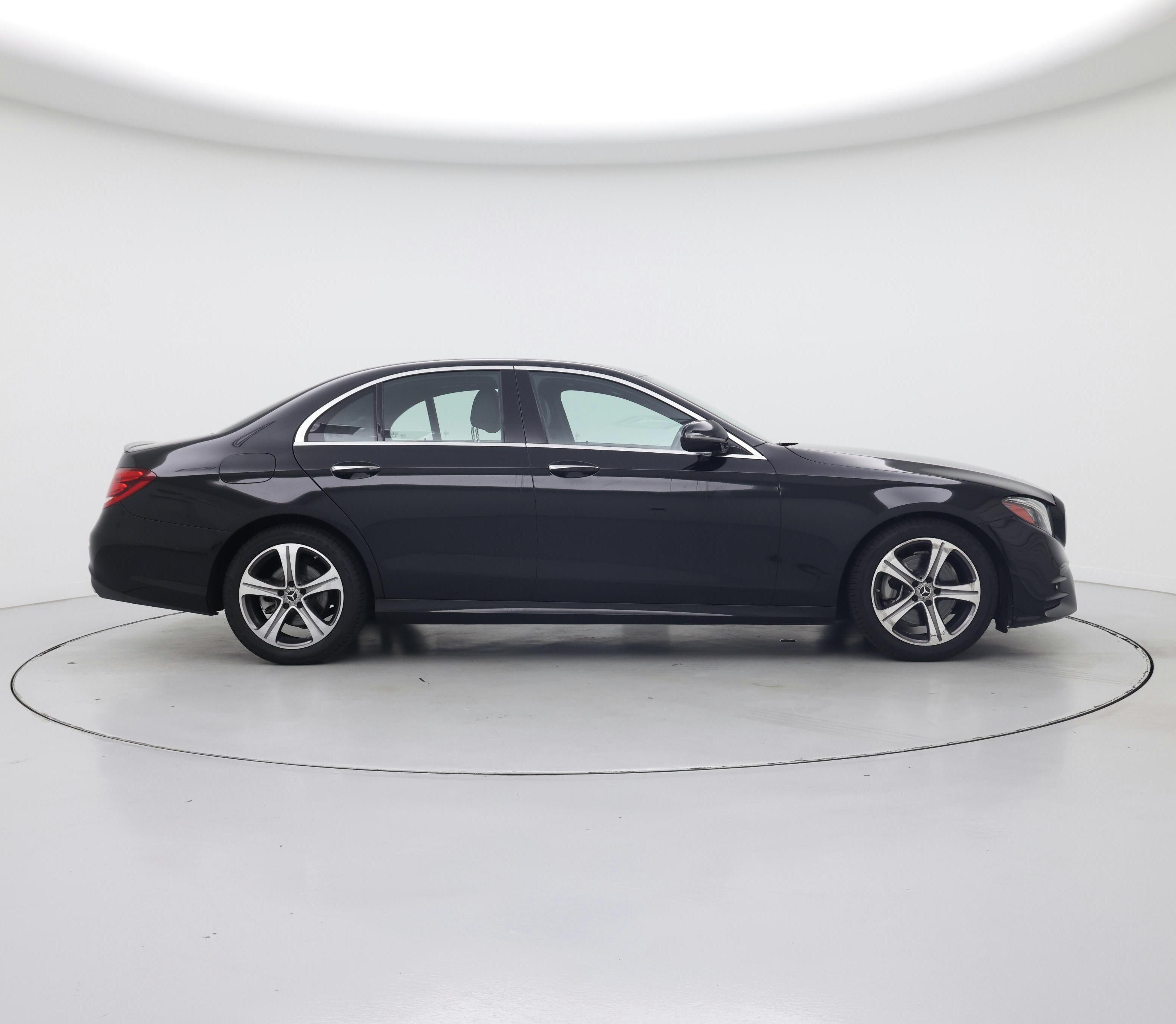 Thumbnail: 2019 Mercedes-Benz E-Class - 7