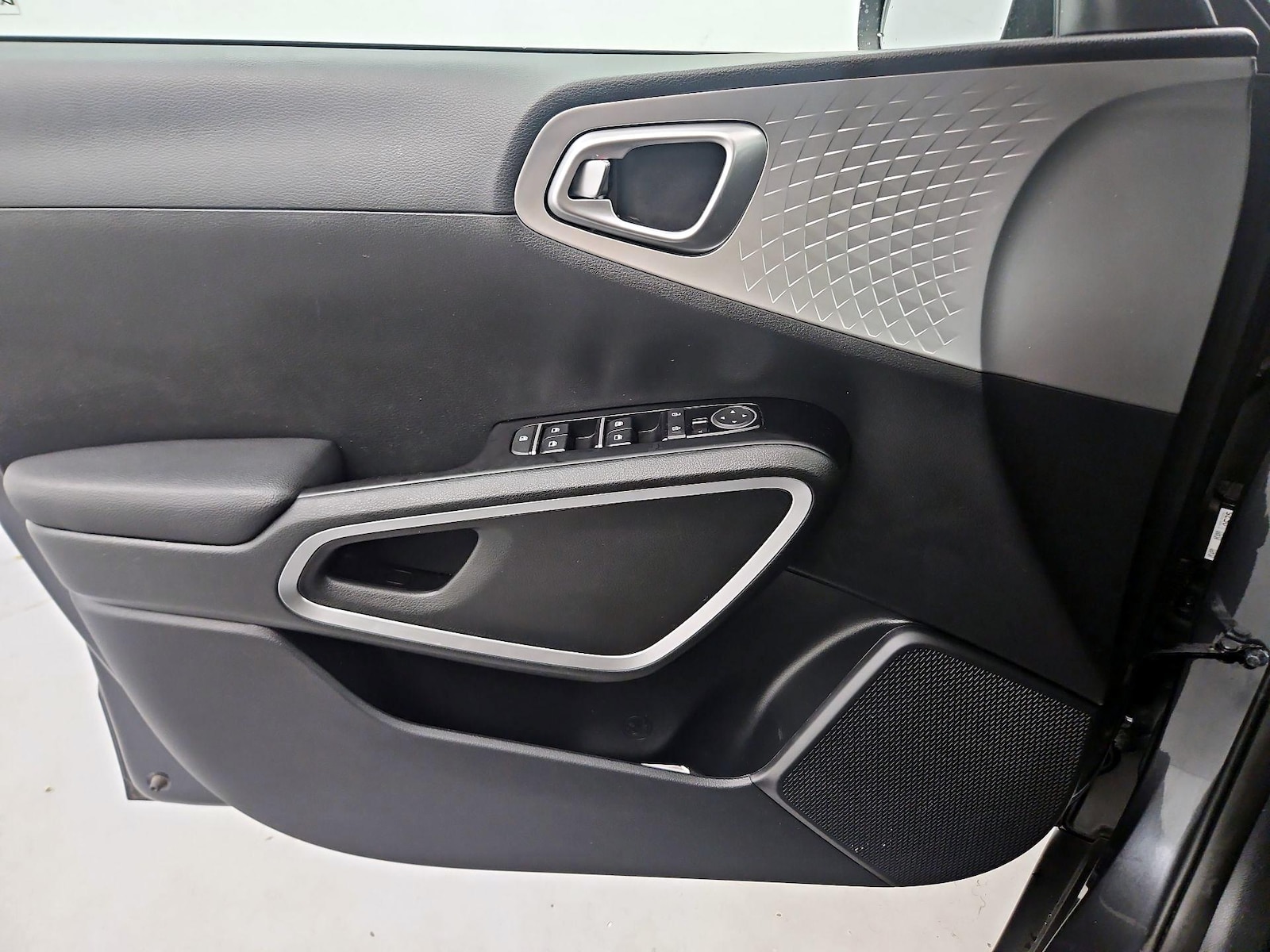 2023 Kia Soul LX - Photo 11