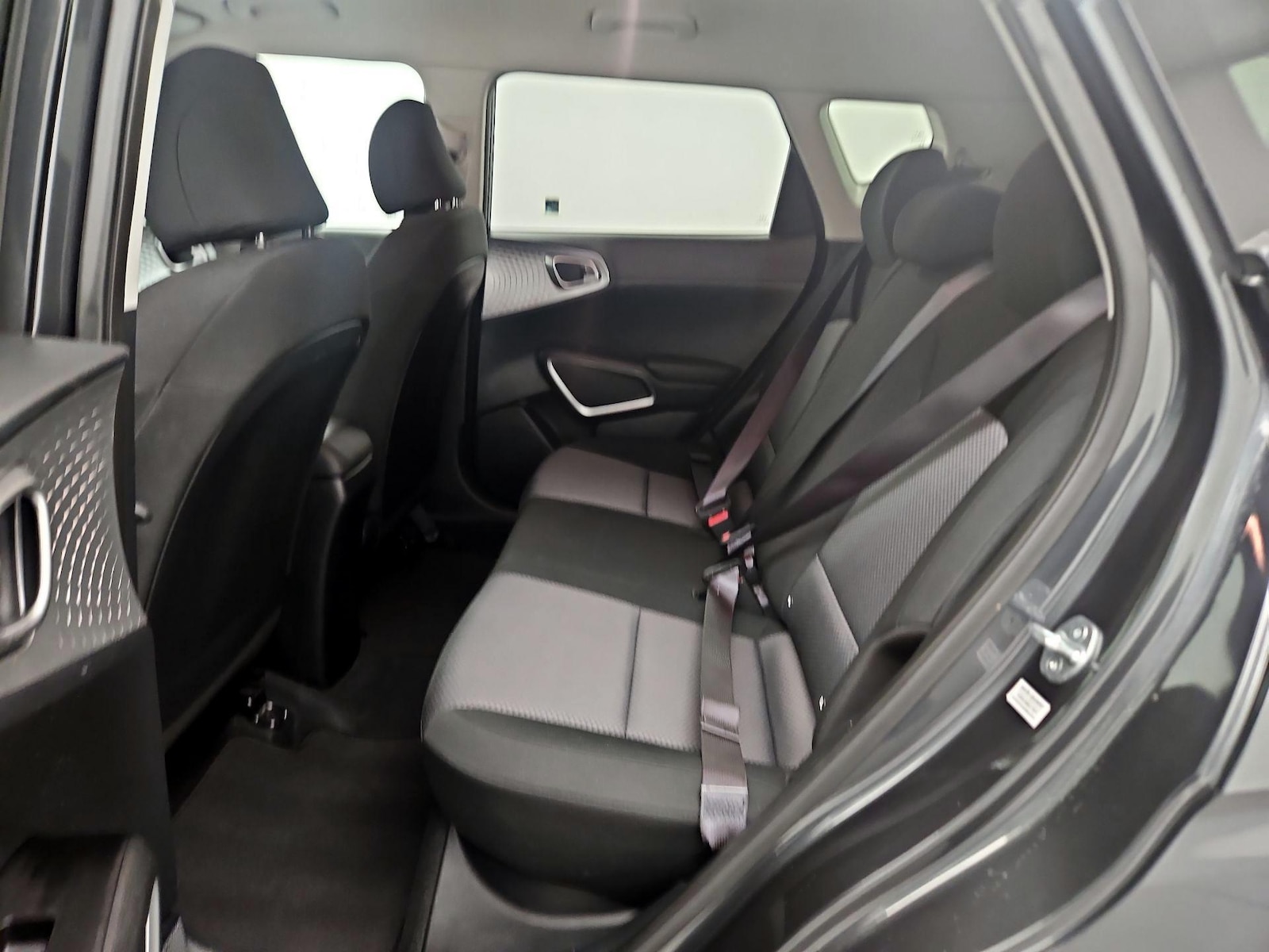 2023 Kia Soul LX - Photo 18