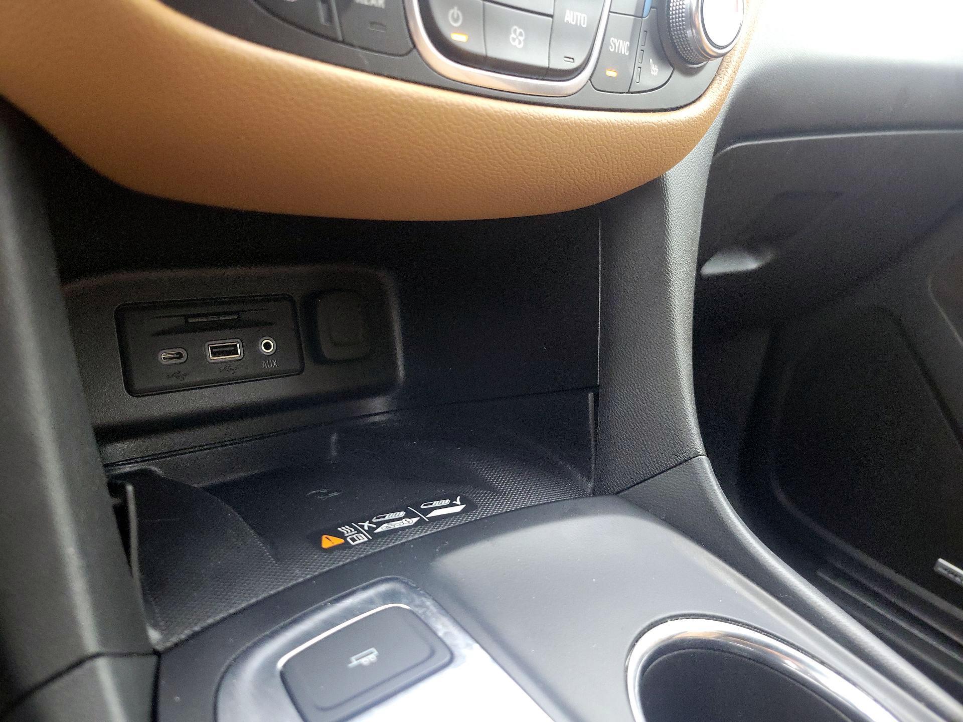 Thumbnail: 2019 Chevrolet Equinox - 19