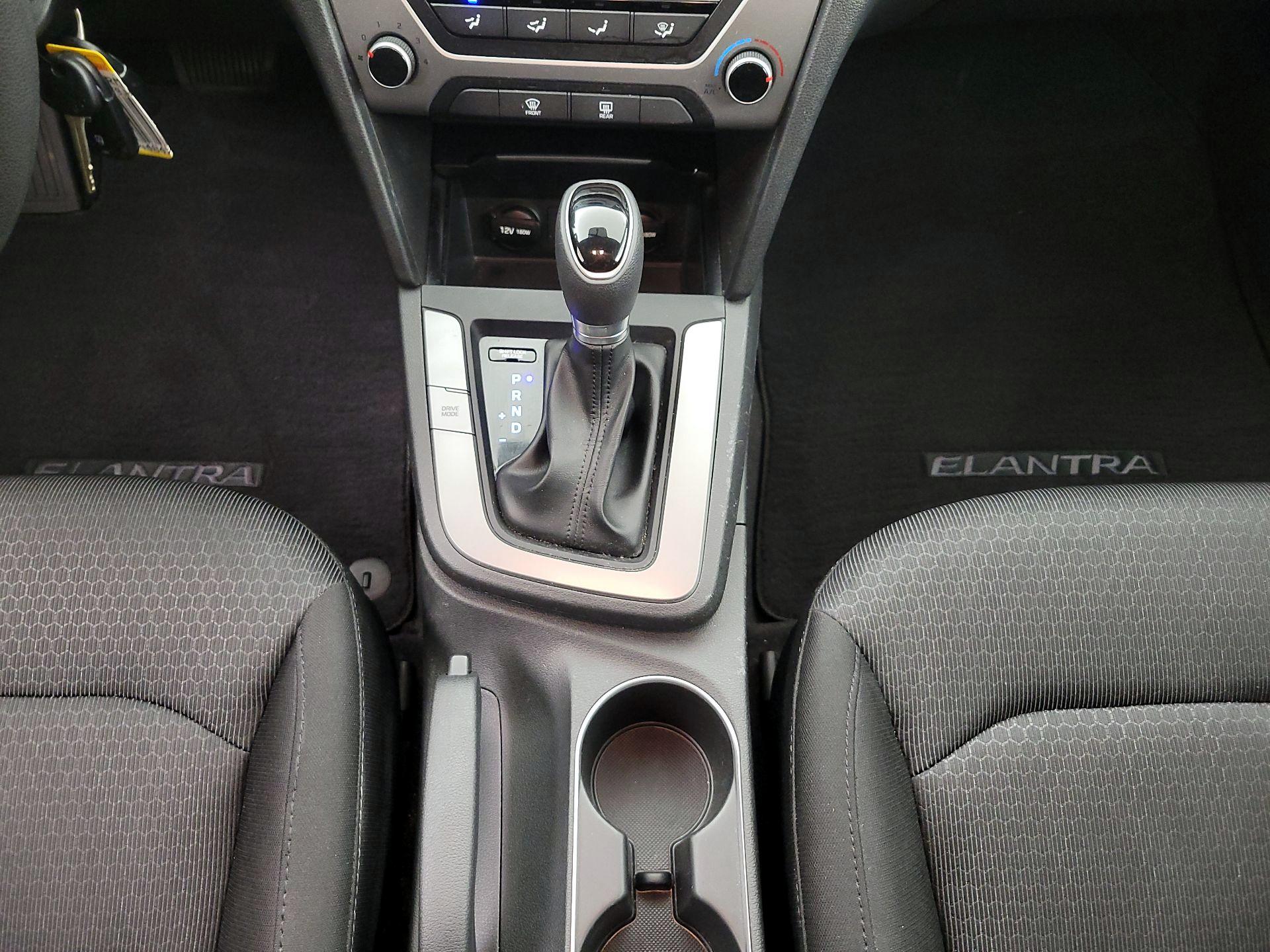 Thumbnail: 2018 Hyundai Elantra - 16