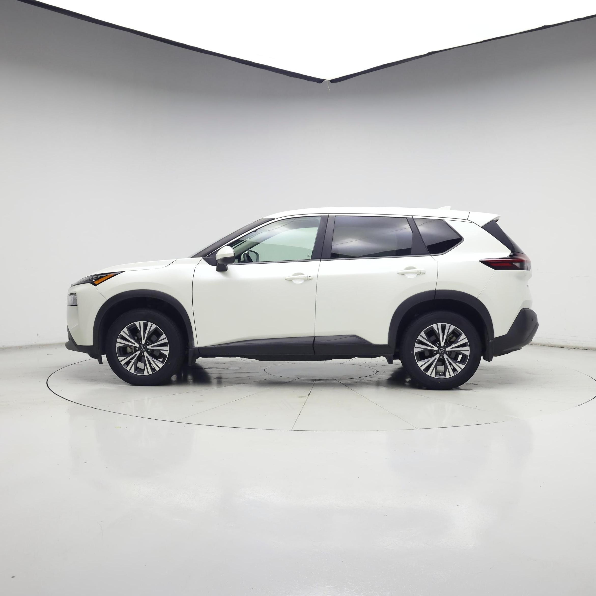 Thumbnail: 2022 Nissan Rogue - 3