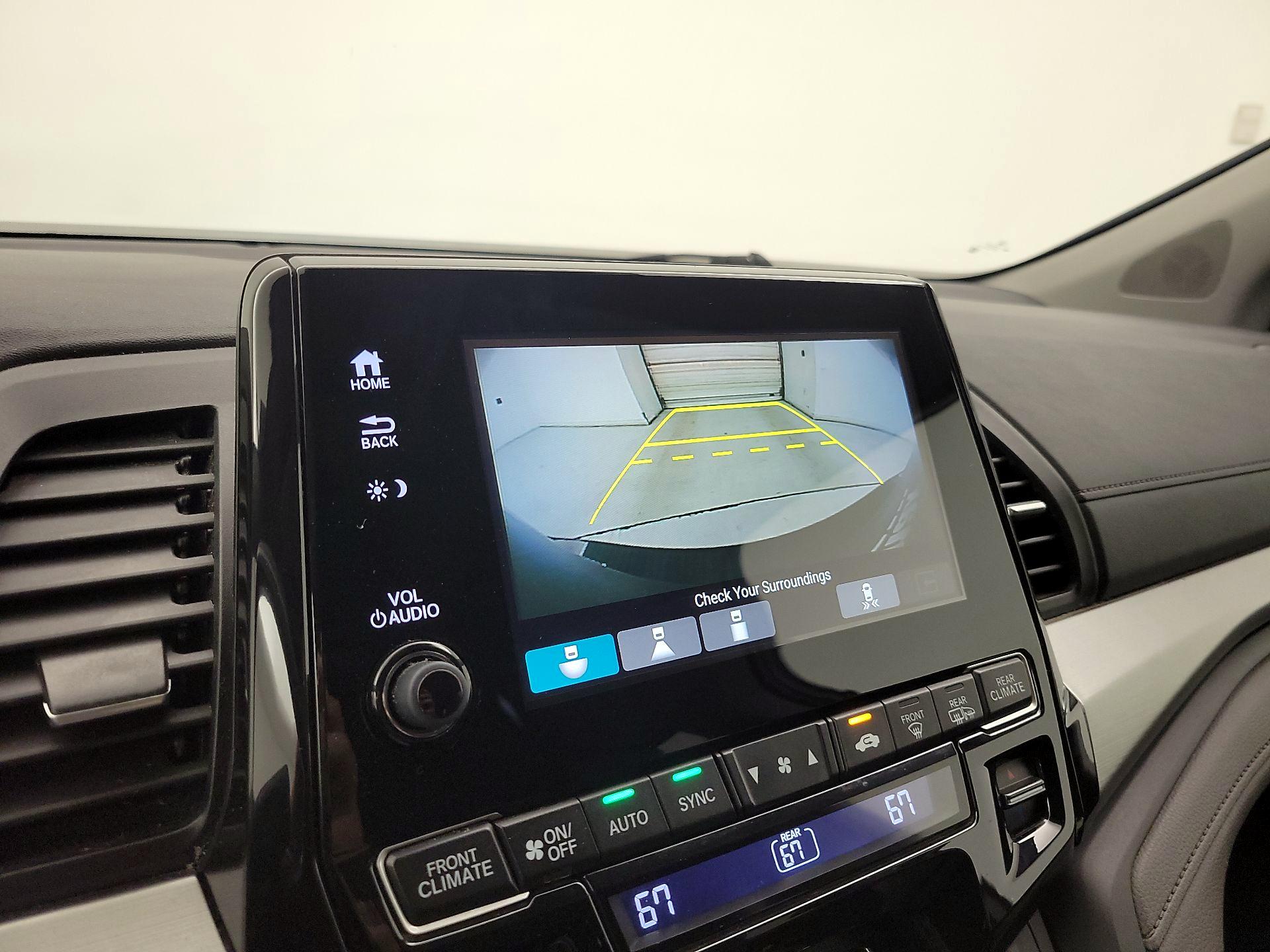 Thumbnail: 2018 Honda Odyssey - 14